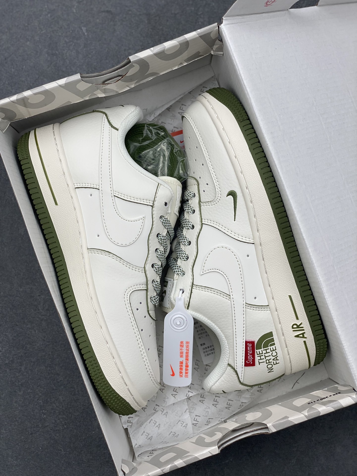 Nike Air Force 1 '07 Low Supreme The North Face Collab Sneakers 10 i1728072645 521 0