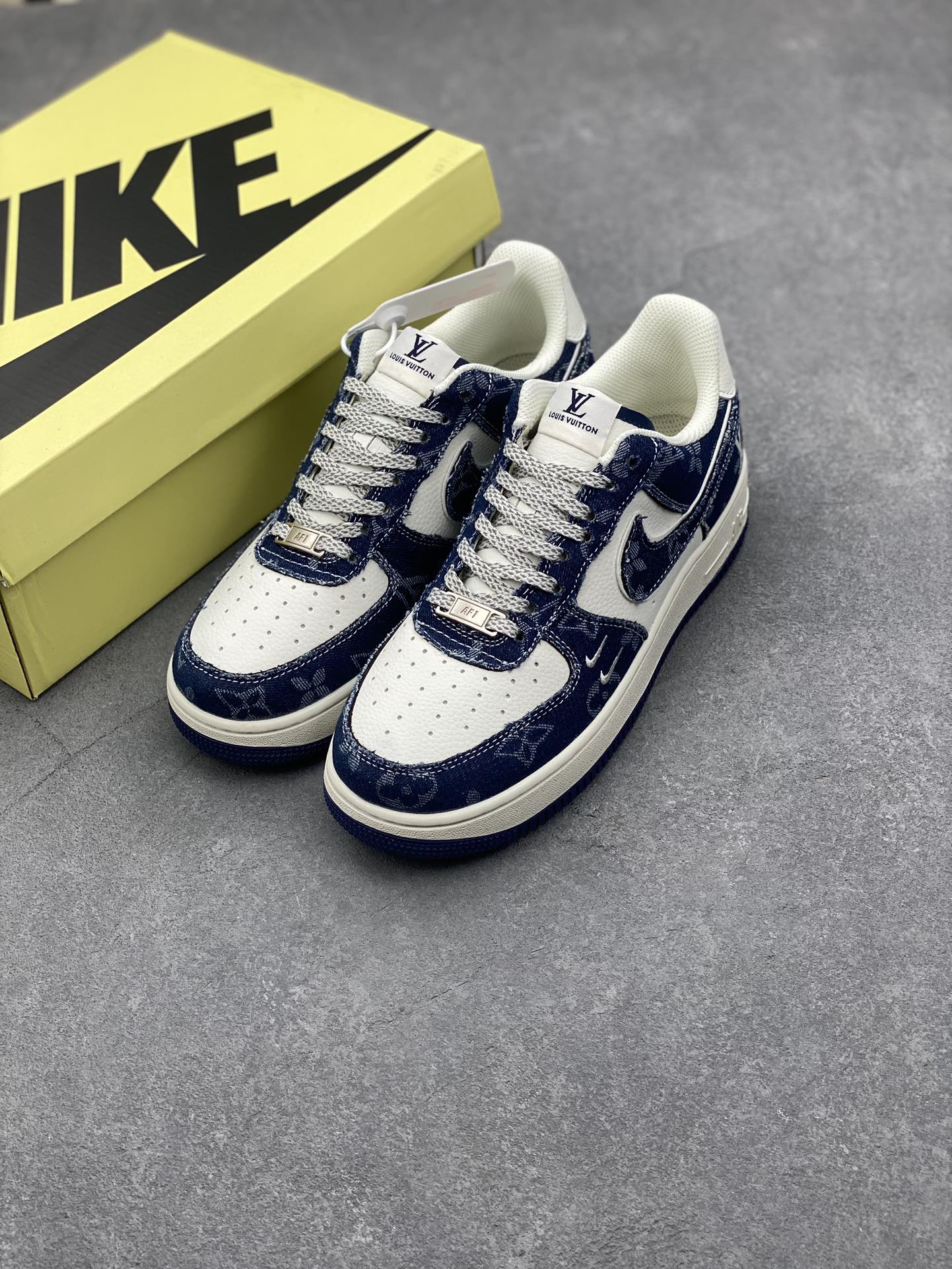 Nike Air Force 1 '07 Low 'Louis Vuitton' Deep Sea Blue Sneakers 9 i1728073007 8674 3
