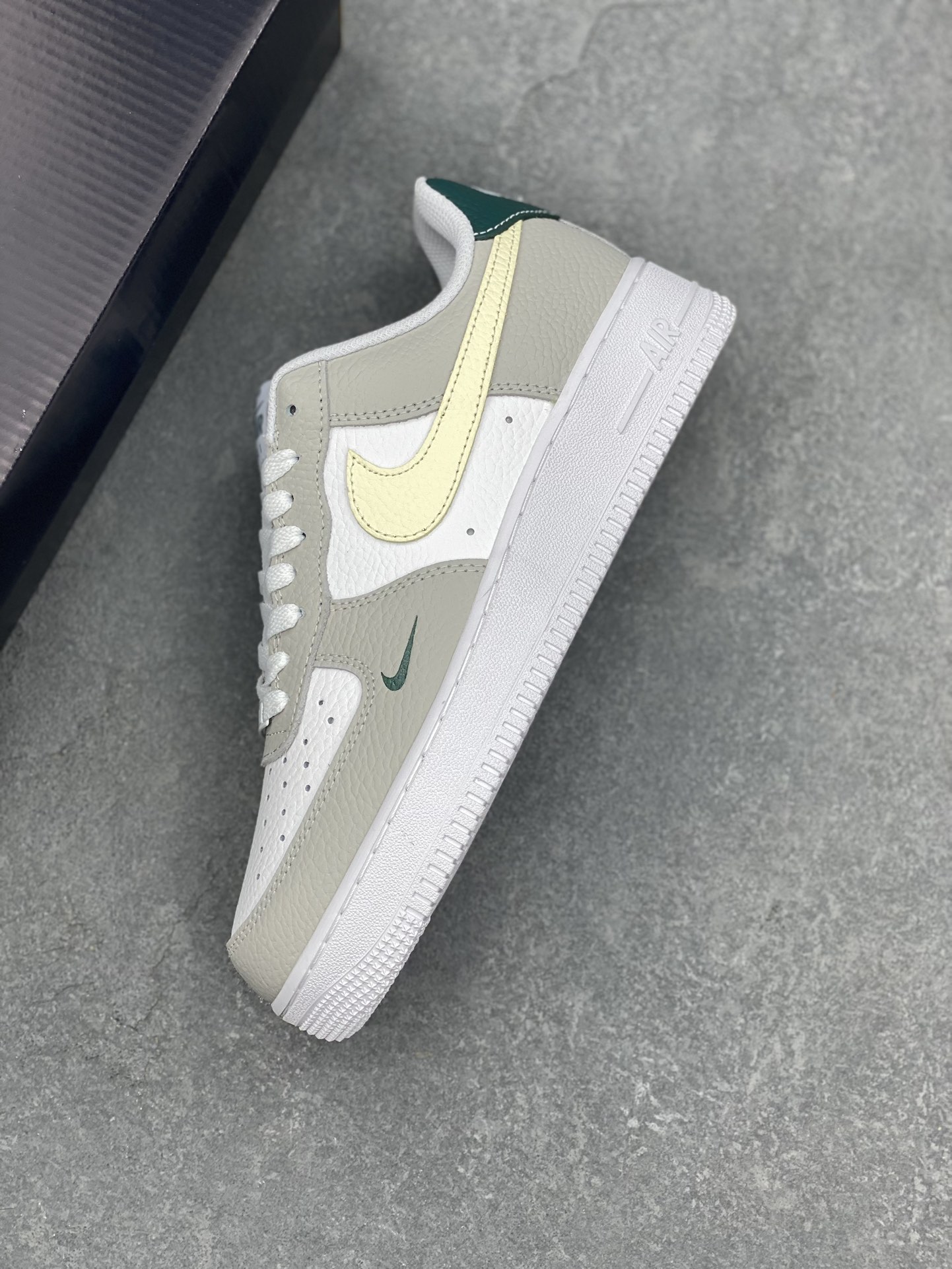 Nike Air Force 1 Low Casual Shoes Authentic Design, Comfortable and Stylish 8 i1728161549 17 7