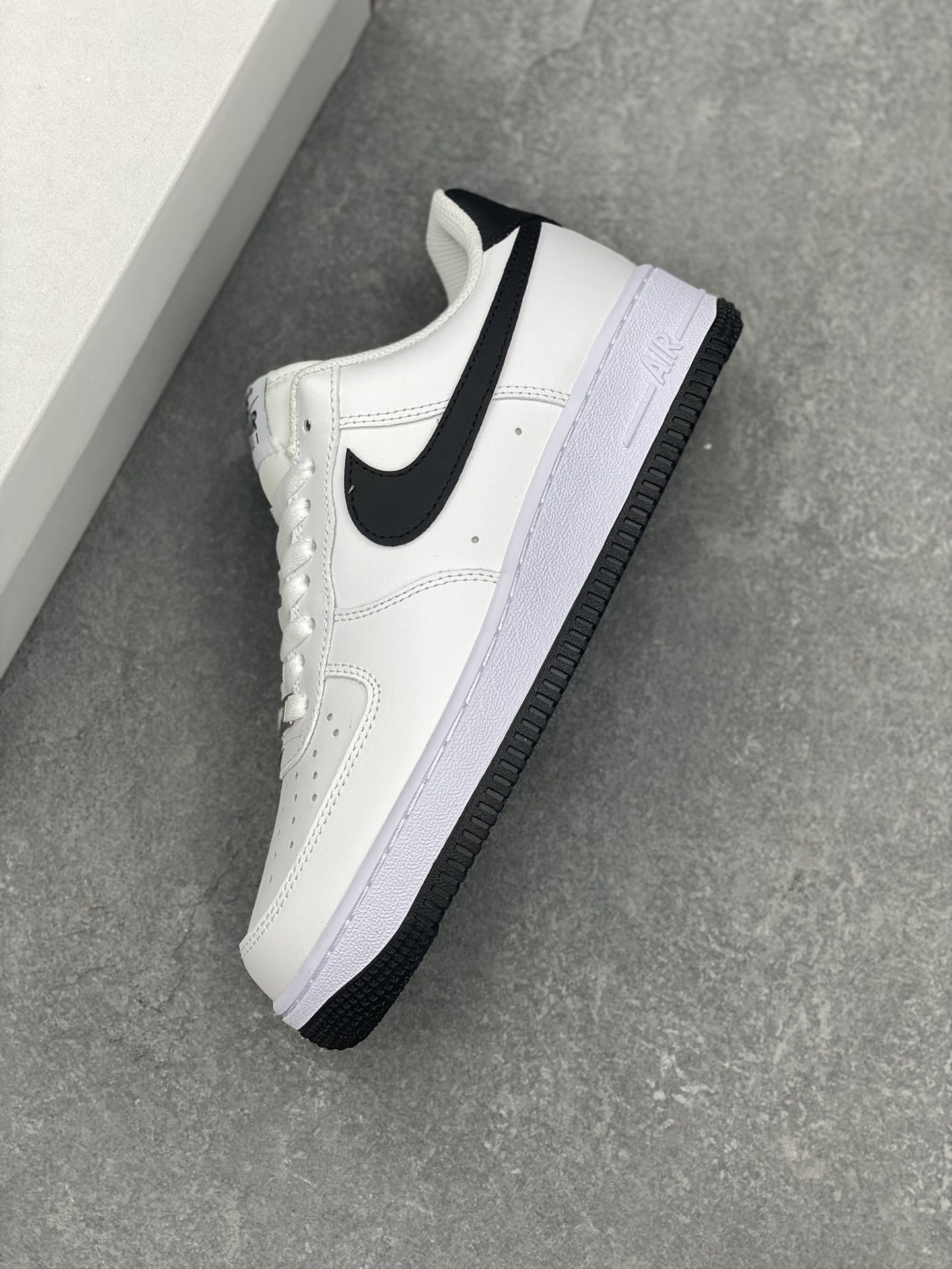 Nike Air Force 1 '07 Low White/Black Casual Sneakers FQ4296-101 8 i1728161824 7201 1