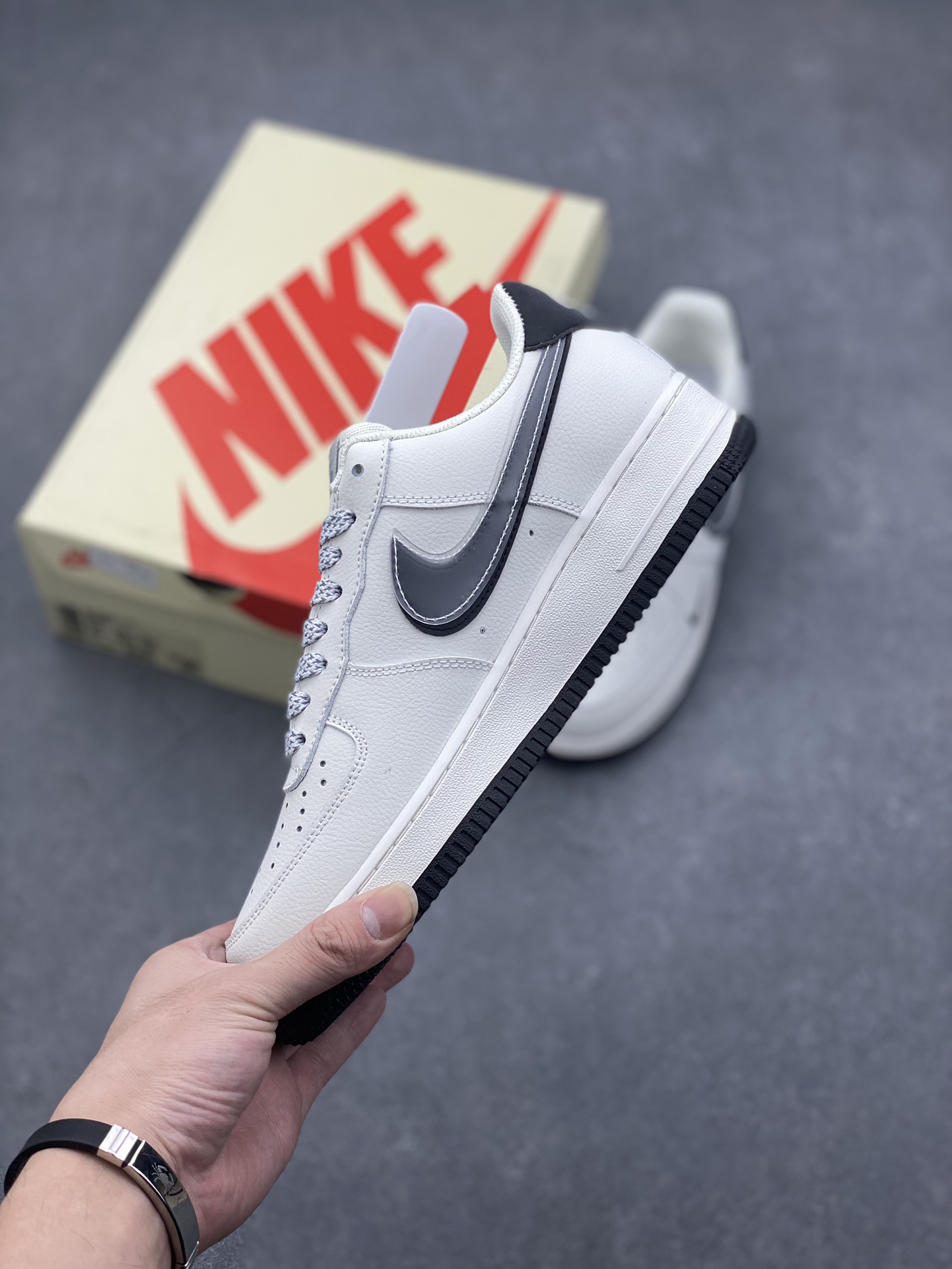 Nike Air Force 1 Low 07 ACW White Black Sneakers Authentic Low-Top 4 i1728161939 3476 3