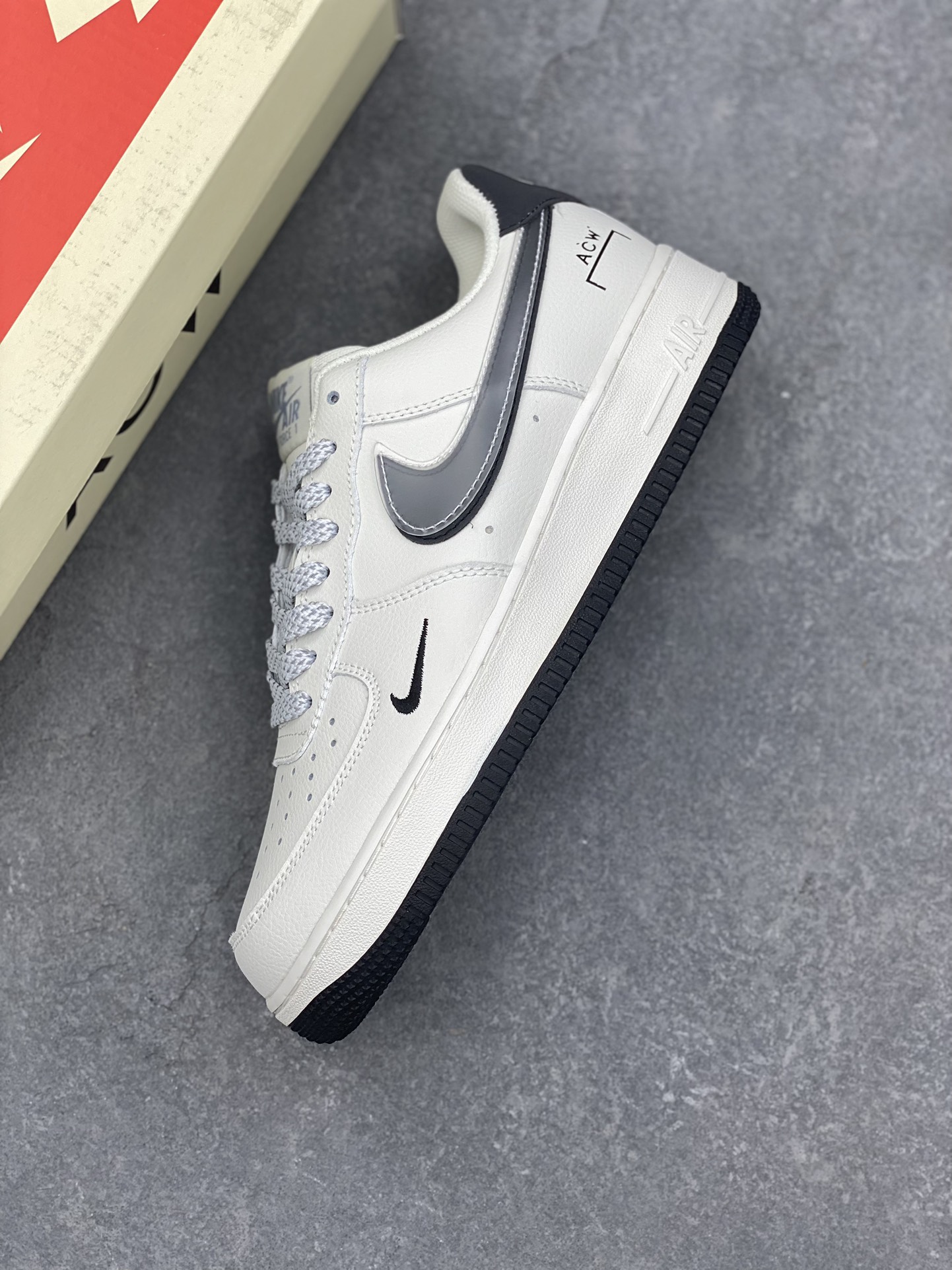 Nike Air Force 1 Low 07 ACW White Black Sneakers Authentic Low-Top 8 i1728161939 5237 2