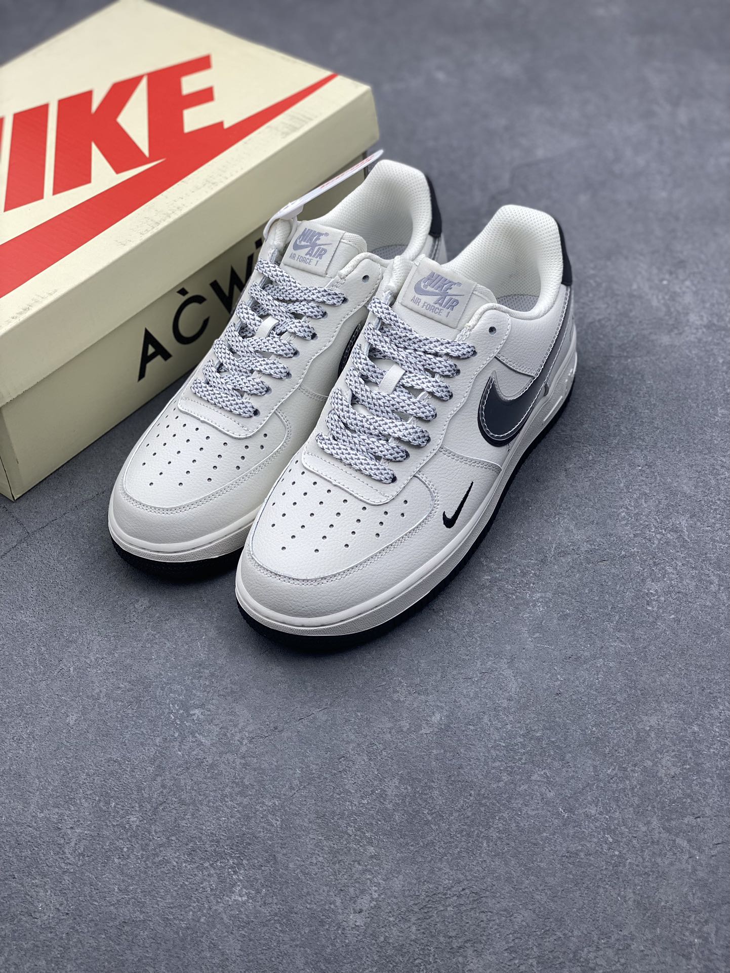 Nike Air Force 1 Low 07 ACW White Black Sneakers Authentic Low-Top 9 i1728161939 5254 4