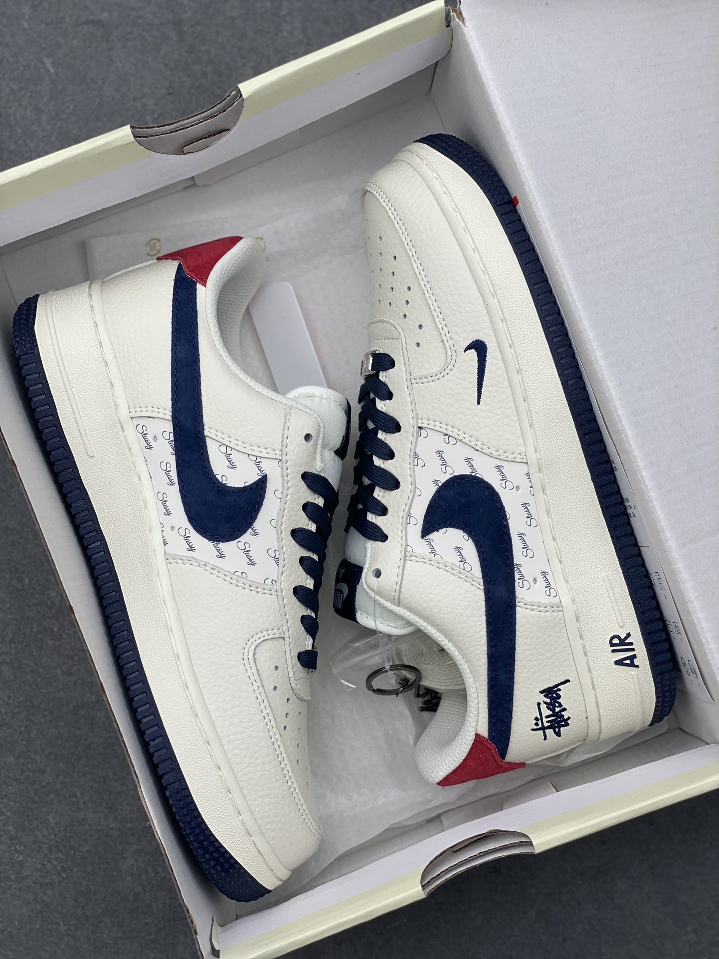 Nike Air Force 1 '07 Low Stussy Collaboration - Premium Comfort and Style 10 i1728162065 3784 8