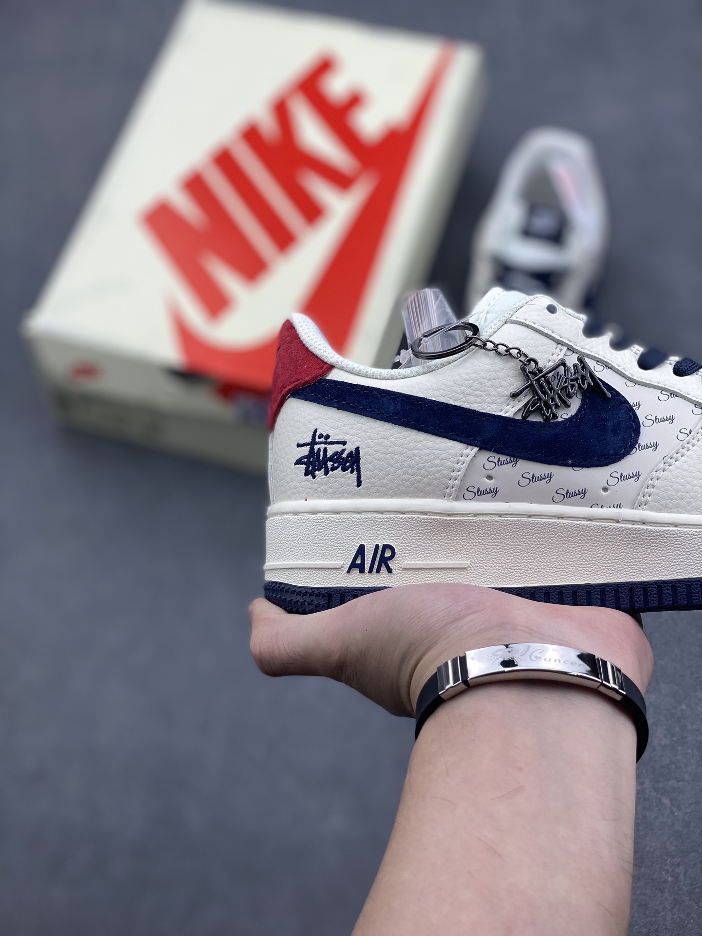 Nike Air Force 1 '07 Low Stussy Collaboration - Premium Comfort and Style 6 i1728162065 644 1
