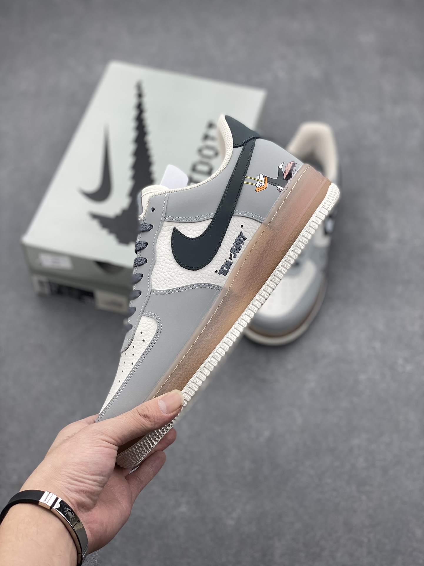Nike Air Force 1 '07 Low Tom and Jerry Custom Casual Sneakers CW1888-806 4 i1728162185 3227 2