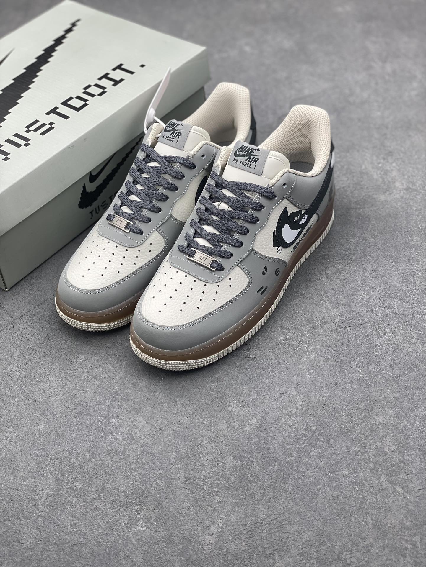Nike Air Force 1 '07 Low Tom and Jerry Custom Casual Sneakers CW1888-806 9 i1728162185 4765 4