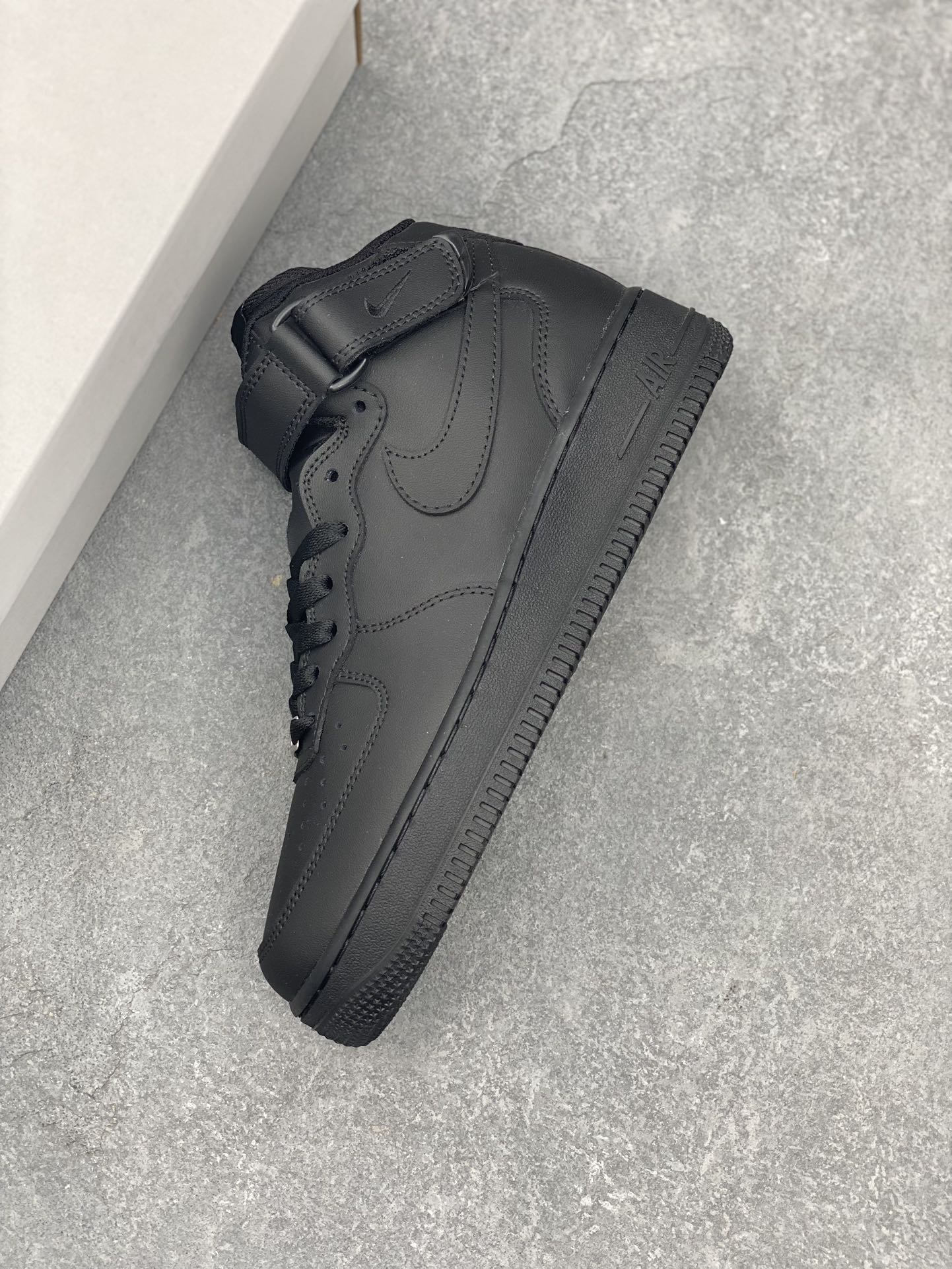 Nike Air Force 1 Low 'Black' Mid-Top Leather Sneakers - Style 315123-001 8 i1728162518 2736 3