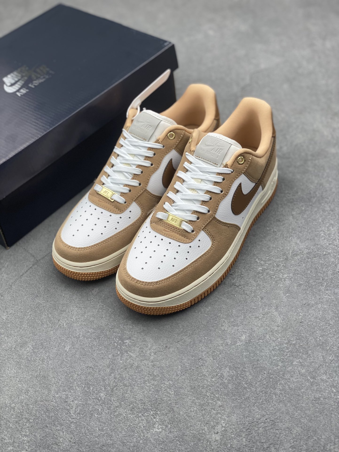 Nike Air Force 1 Low '07: Chocolate Bliss Edition - Iconic Style, Supreme Comfort 9 i1728251456 7732 4