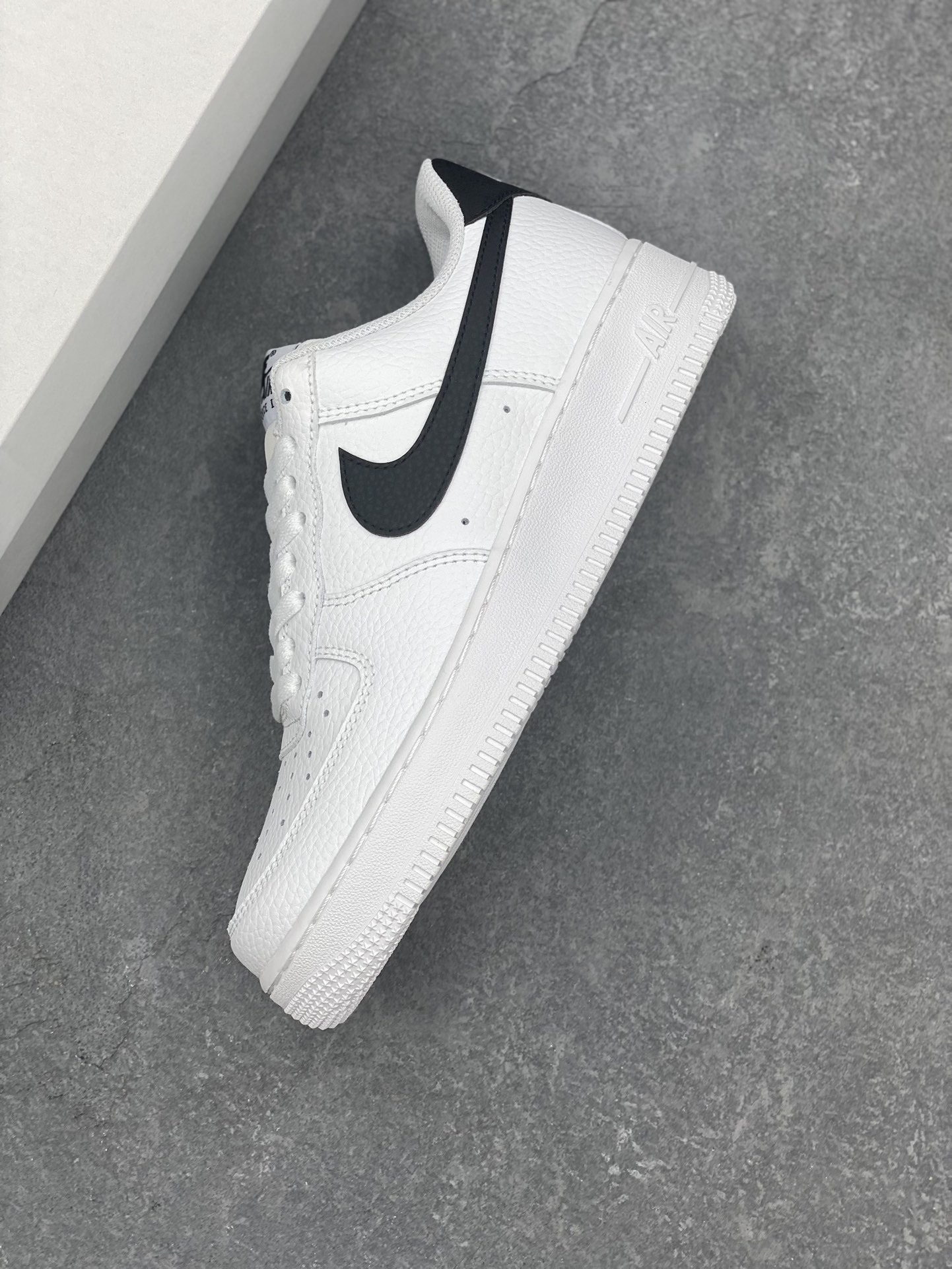 Nike Air Force 1 Low '07 White/Black Leather Sneakers CT2302-100 8 i1728251538 9709 0