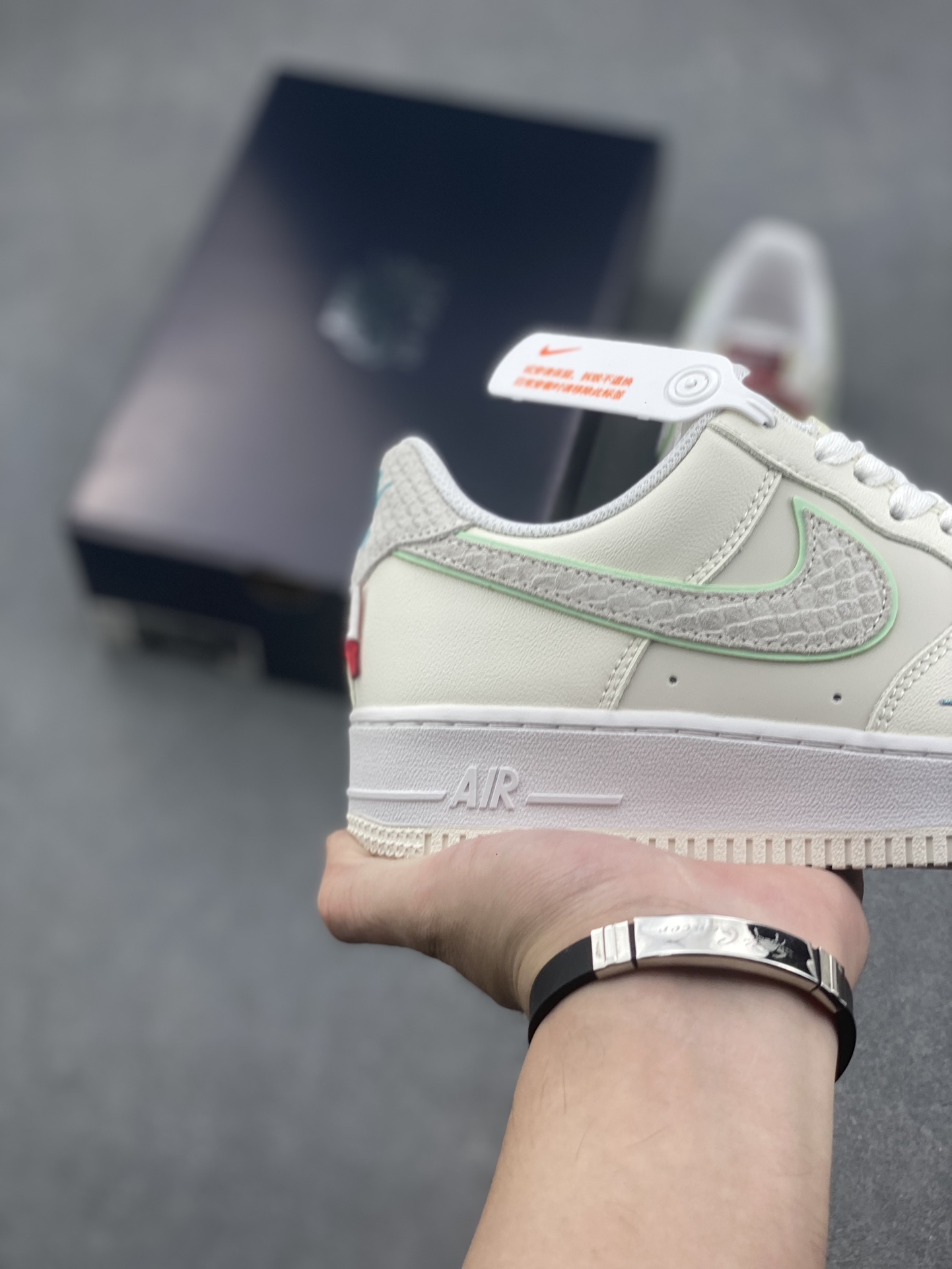 Nike Air Force 1 Low '07 Casual Sneakers FZ5052-131 - Comfortable & Stylish 6 i1728251843 1206 1