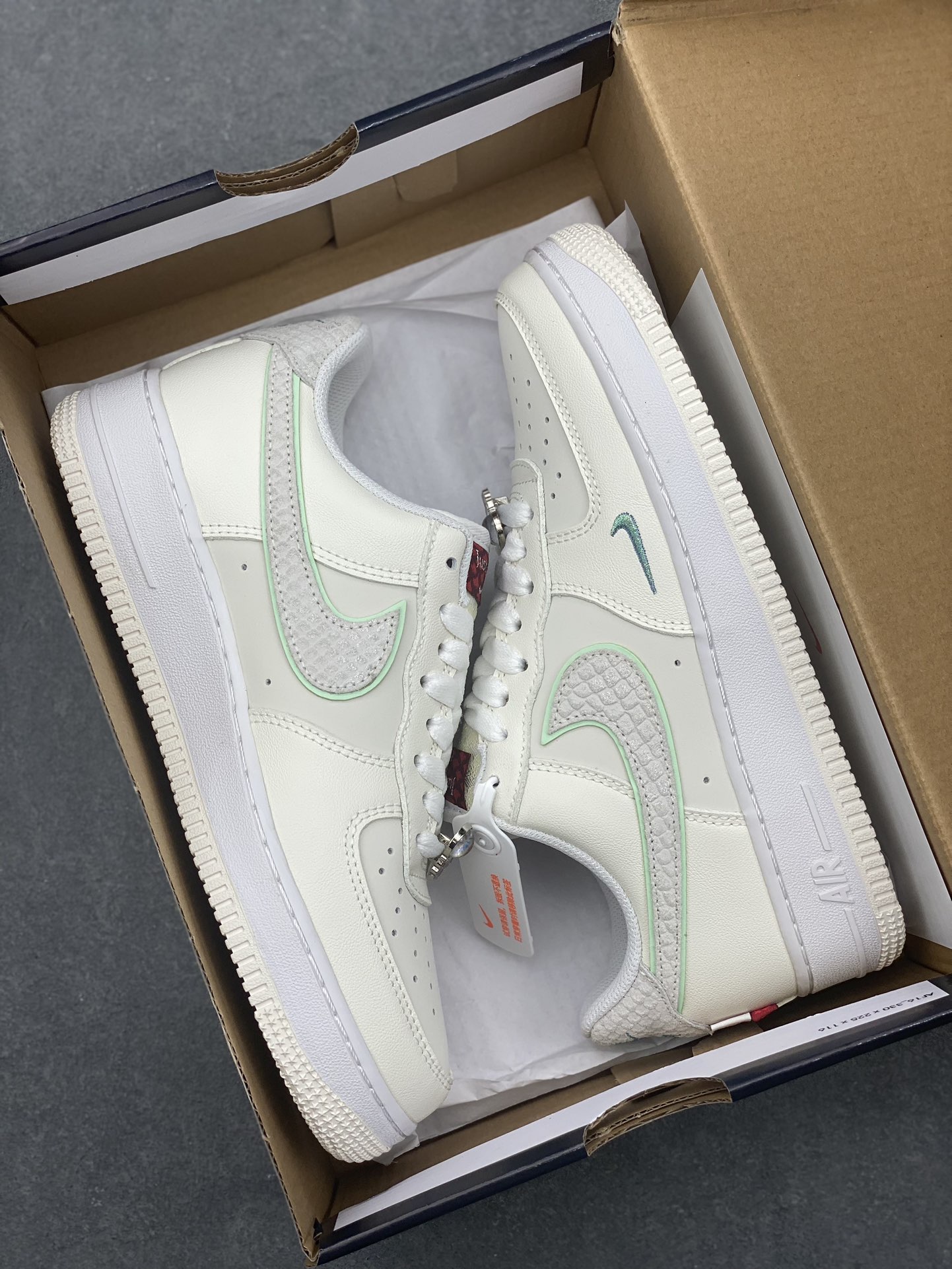 Nike Air Force 1 Low '07 Casual Sneakers FZ5052-131 - Comfortable & Stylish 10 i1728251843 1558 4