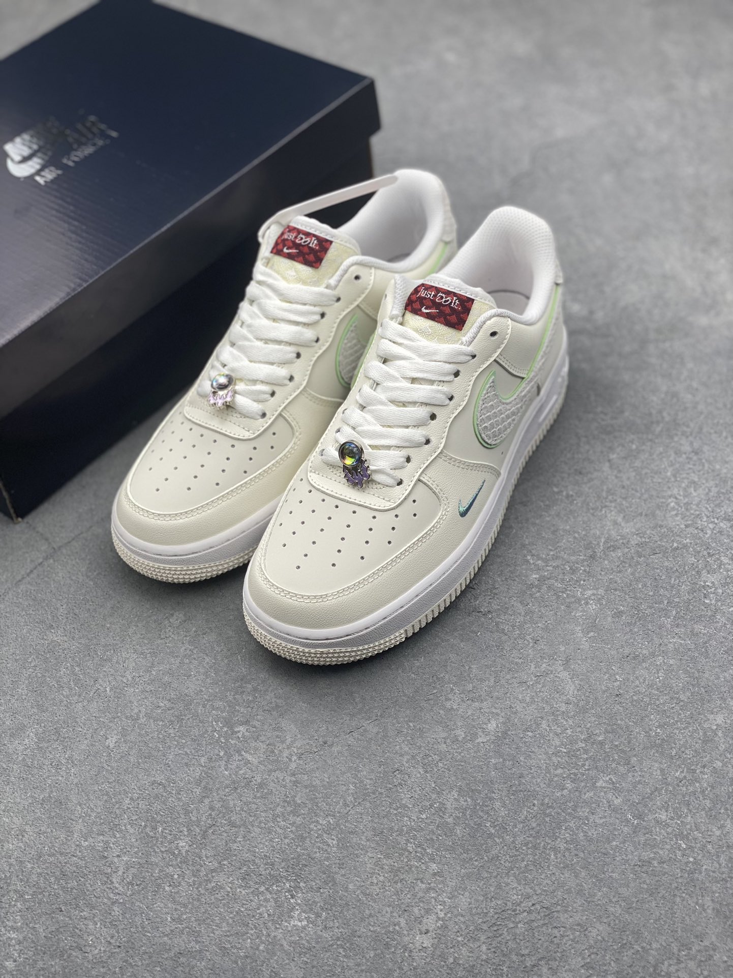 Nike Air Force 1 Low '07 Casual Sneakers FZ5052-131 - Comfortable & Stylish 9 i1728251843 7641 3