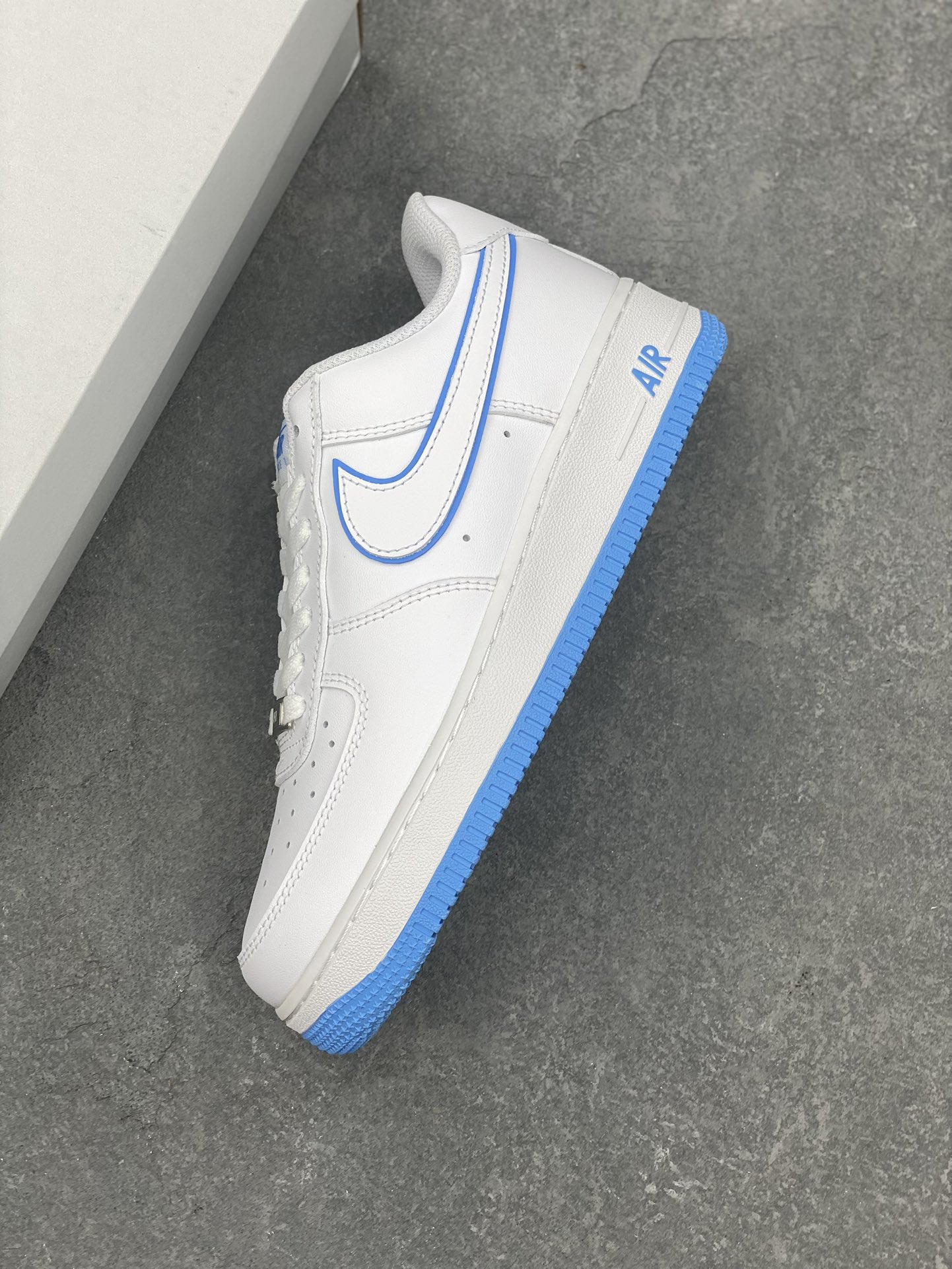Nike Air Force 1 '07 Low White/Blue Casual Sneakers - Versatile & Stylish 8 i1728252218 9893 0