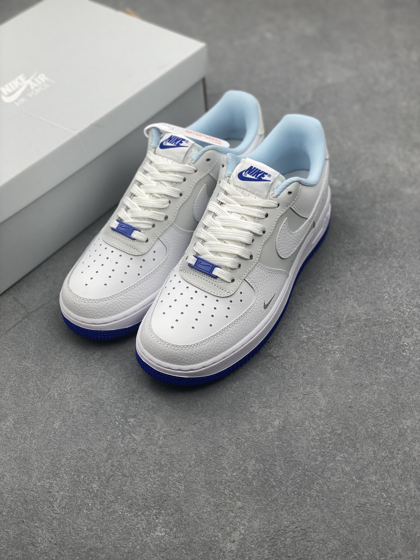Nike Air Force 1 '07 Low-Top Sneakers - Versatile, Comfortable Style 9 i1728252308 1450 5