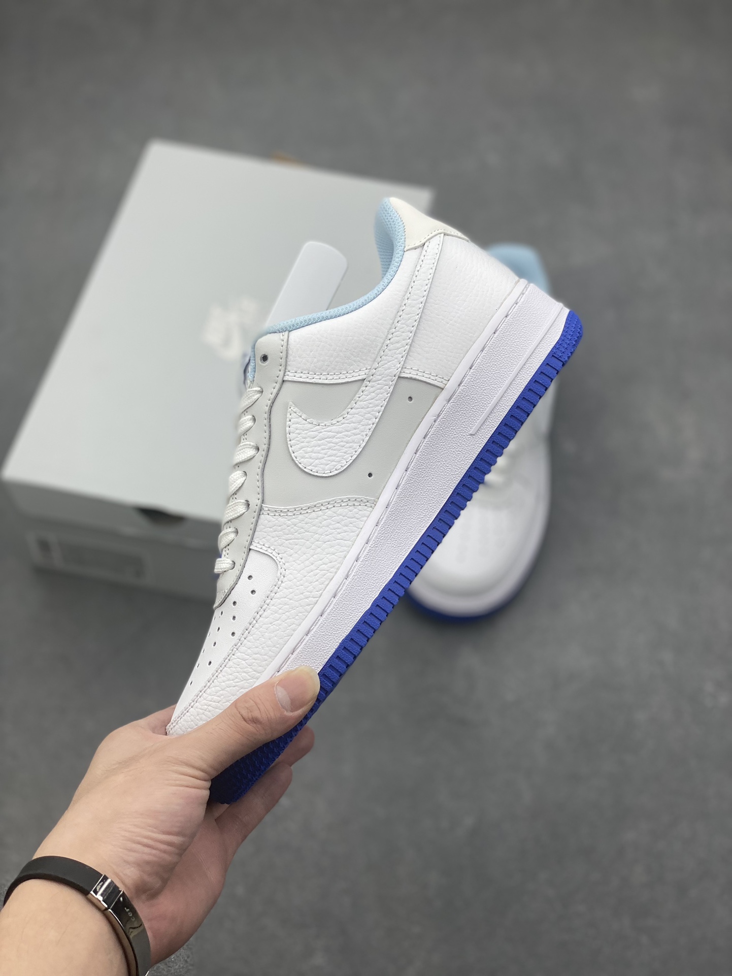 Nike Air Force 1 '07 Low-Top Sneakers - Versatile, Comfortable Style 4 i1728252308 9172 7