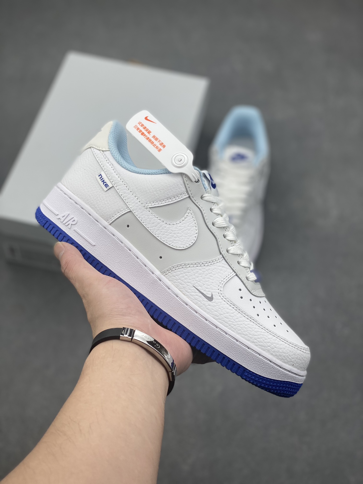 Nike Air Force 1 '07 Low-Top Sneakers - Versatile, Comfortable Style 2 i1728252308 9254 6