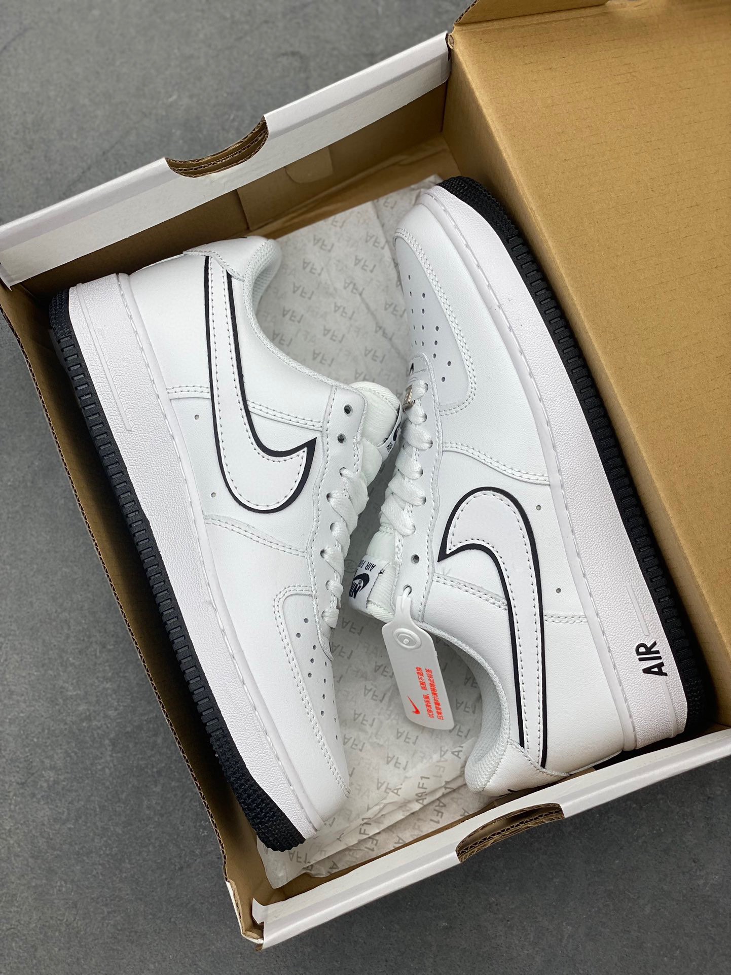 Nike Air Force 1 '07 Low-Top Sneaker - Timeless Style & All-Day Comfort 10 i1728253023 562 1