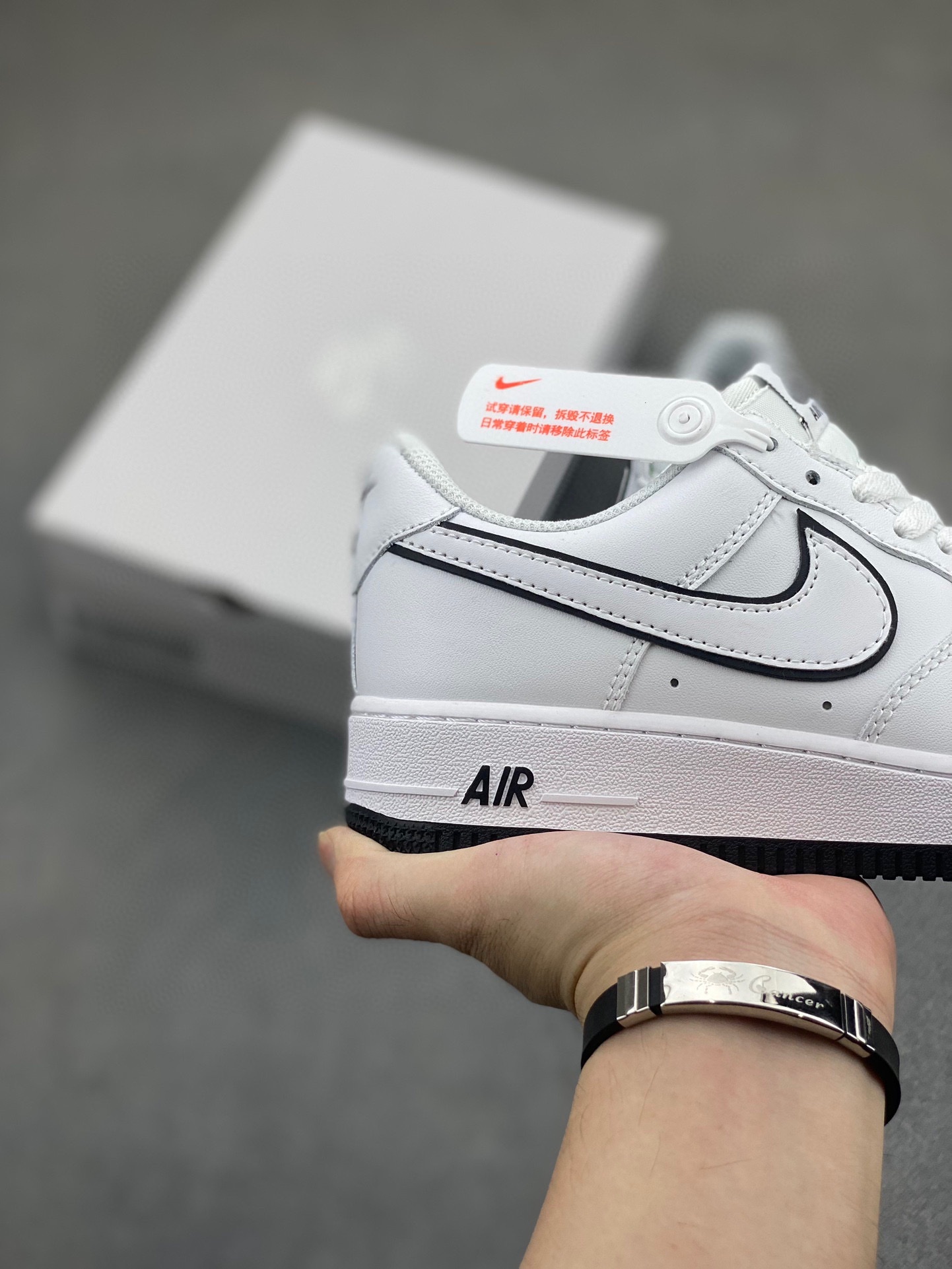Nike Air Force 1 '07 Low-Top Sneaker - Timeless Style & All-Day Comfort 6 i1728253023 74 4