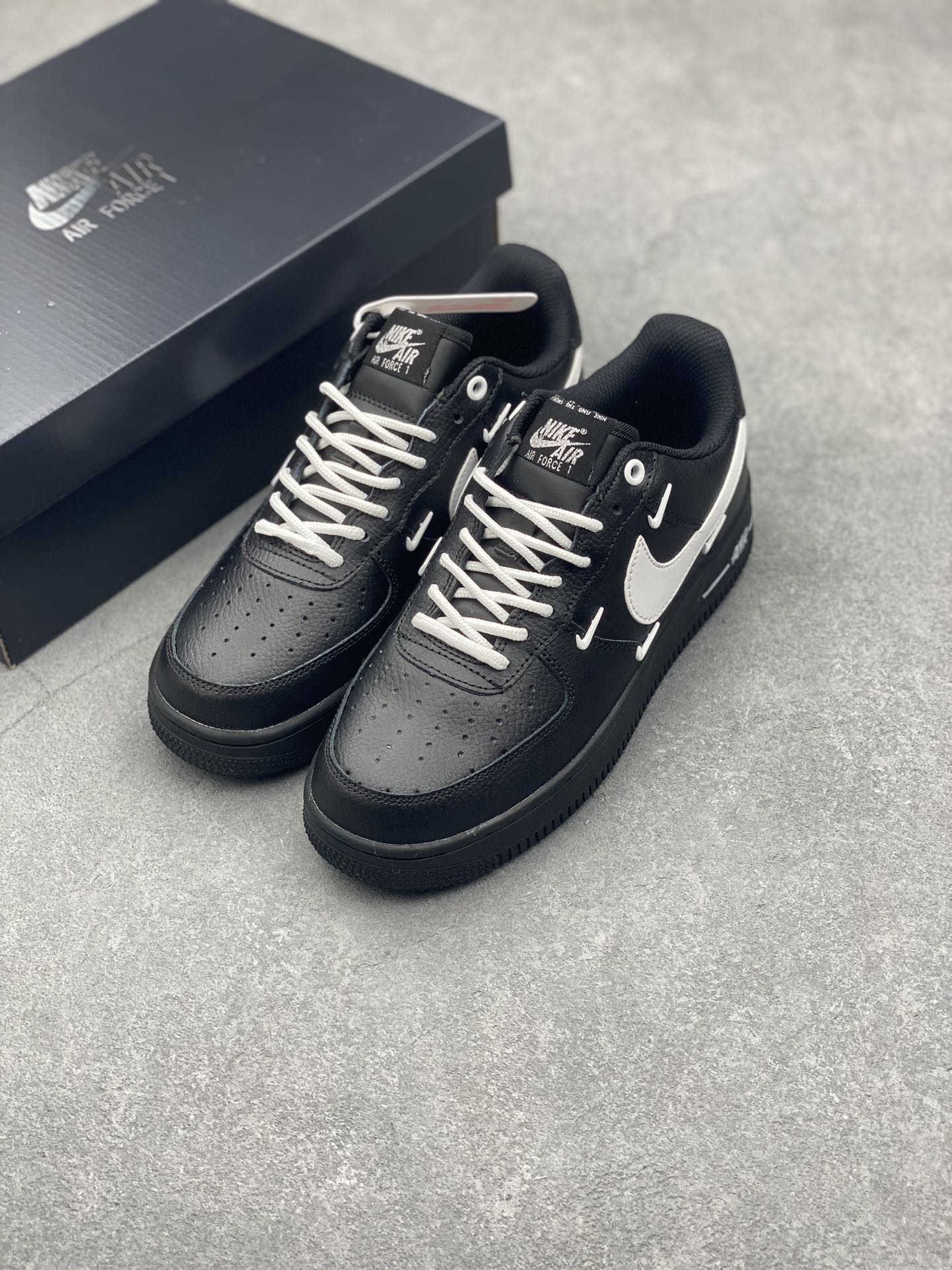 Nike Air Force 1 '07 Low Black & White Casual Sneakers - HQ1180-001 9 i1728327391 9492 1