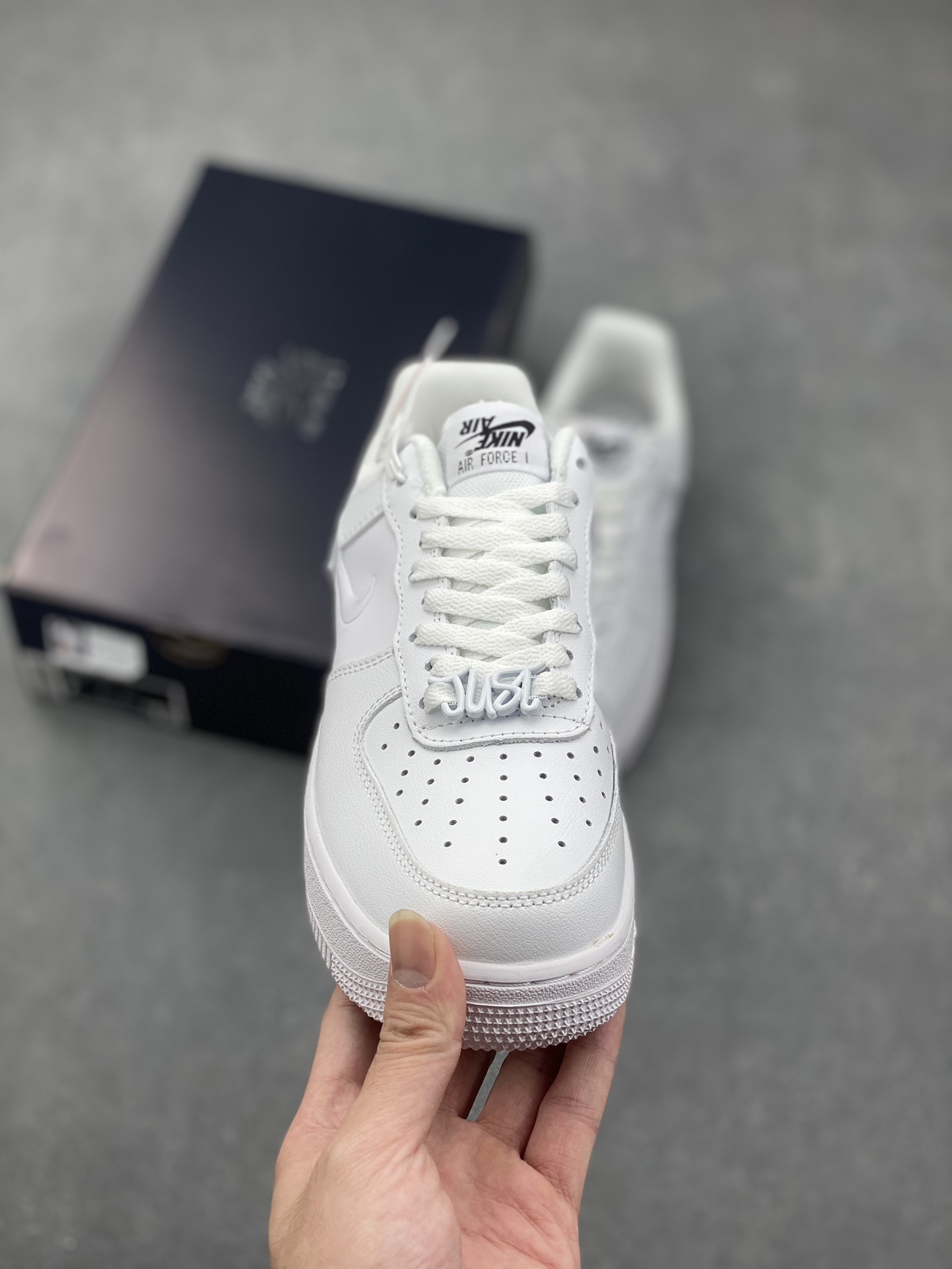 Nike Air Force 1 Low '07 - Classic White Sneaker with Air Cushioning 3 i1728423315 4677 6