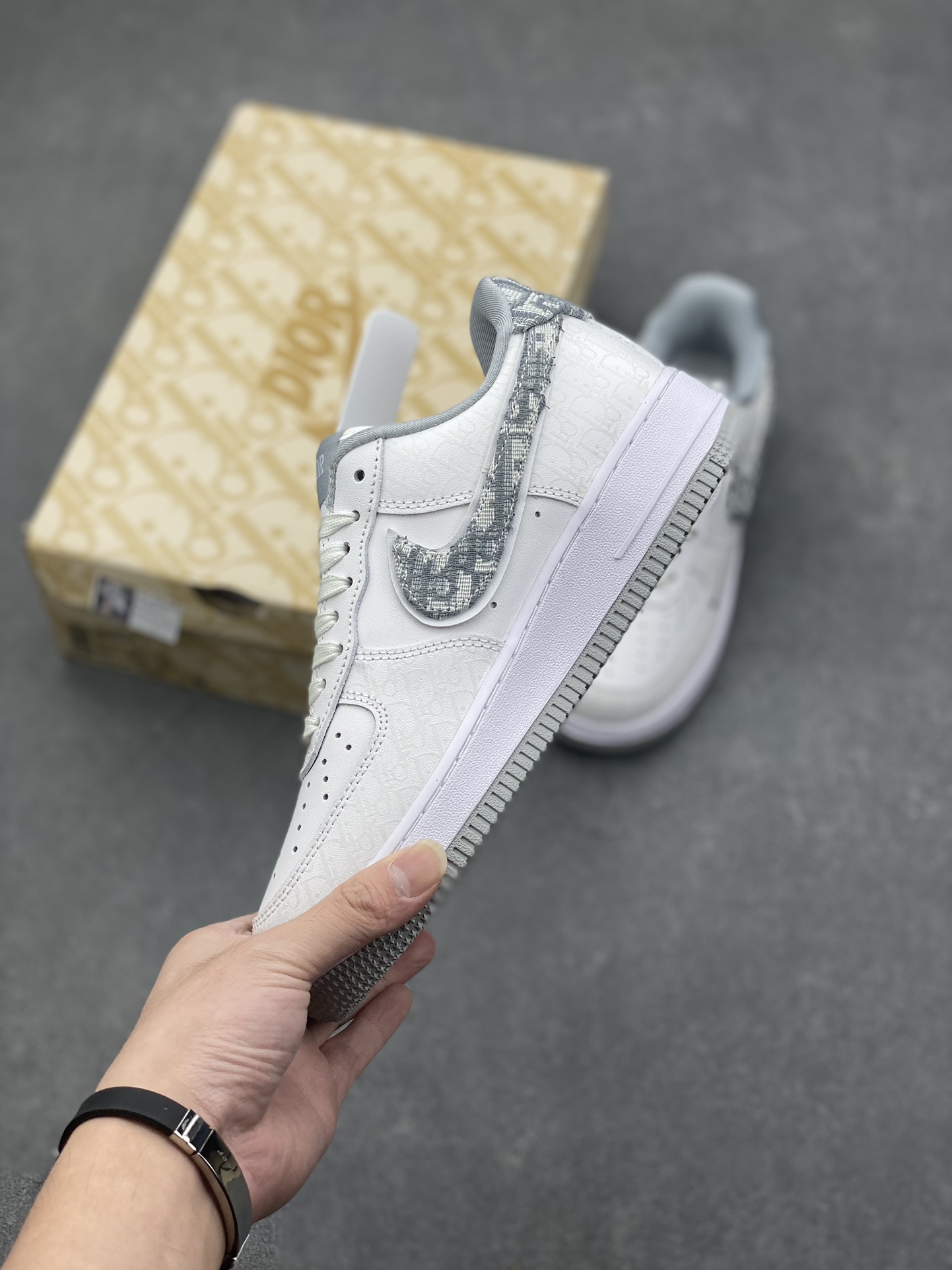 Nike Air Force 1 '07 Low Dior Sneakers - Limited Edition 4 i1728597483 5622 0