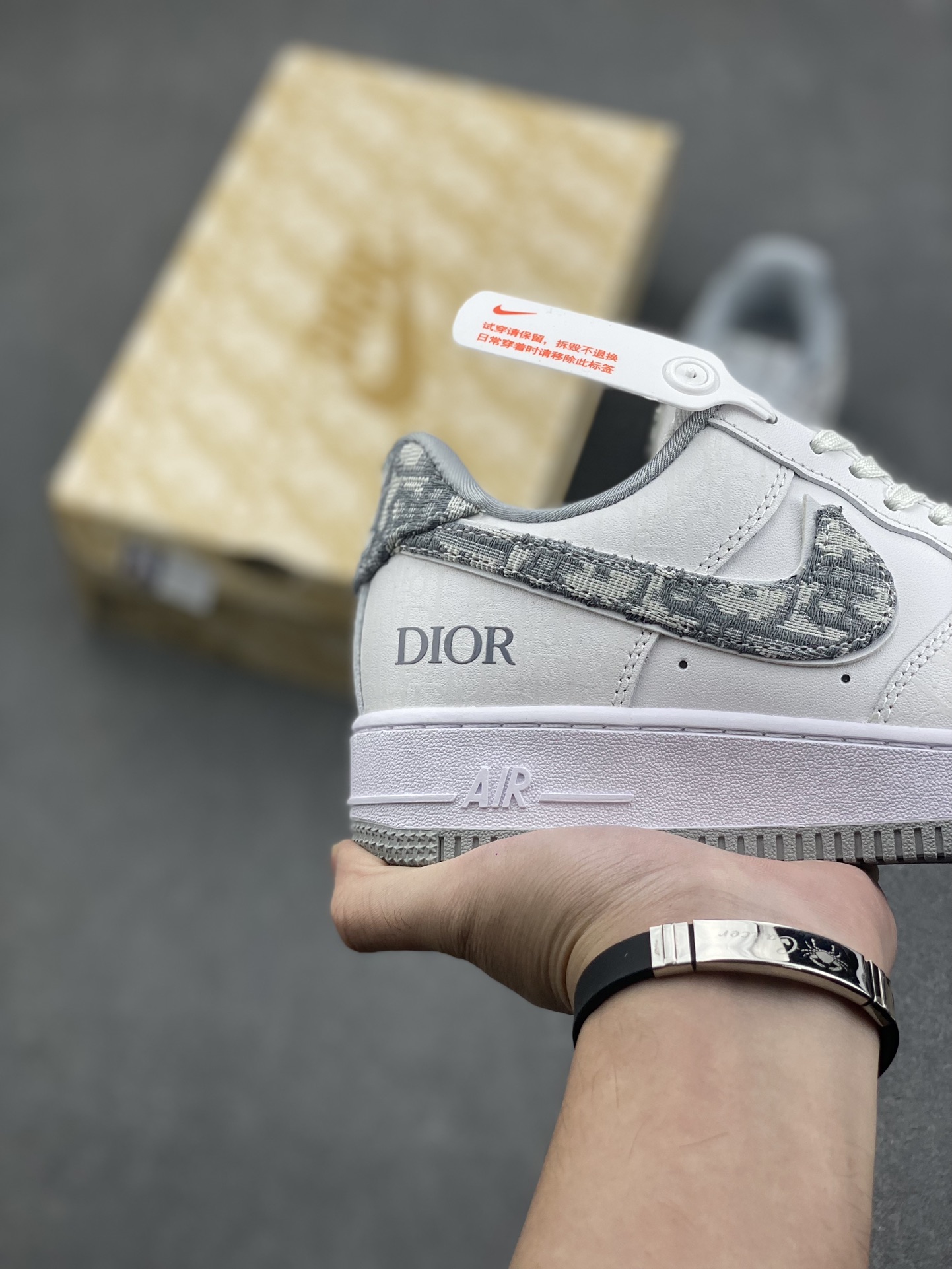 Nike Air Force 1 '07 Low Dior Sneakers - Limited Edition 6 i1728597484 5893 3