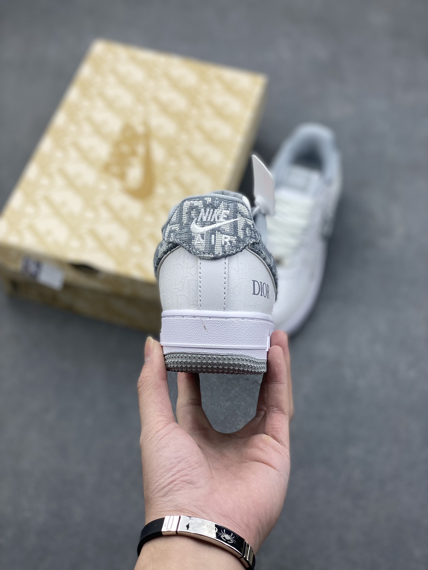 Nike Air Force 1 '07 Low Dior Sneakers - Limited Edition 5 i1728597484 9772 2
