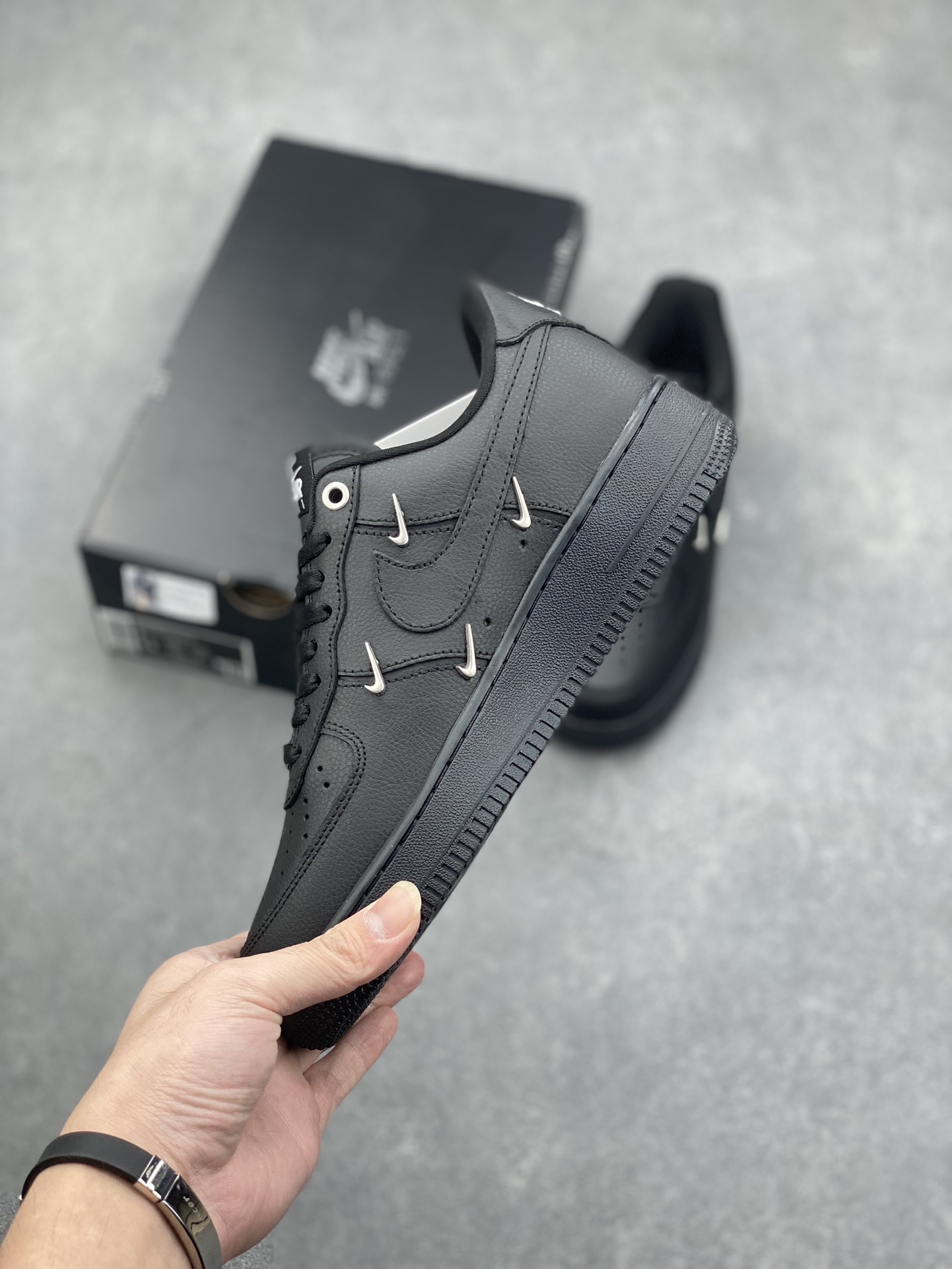 Nike Air Force 1'07 Black Casual Sneakers - Iconic Style & Comfort 4 i1728597759 6749 0