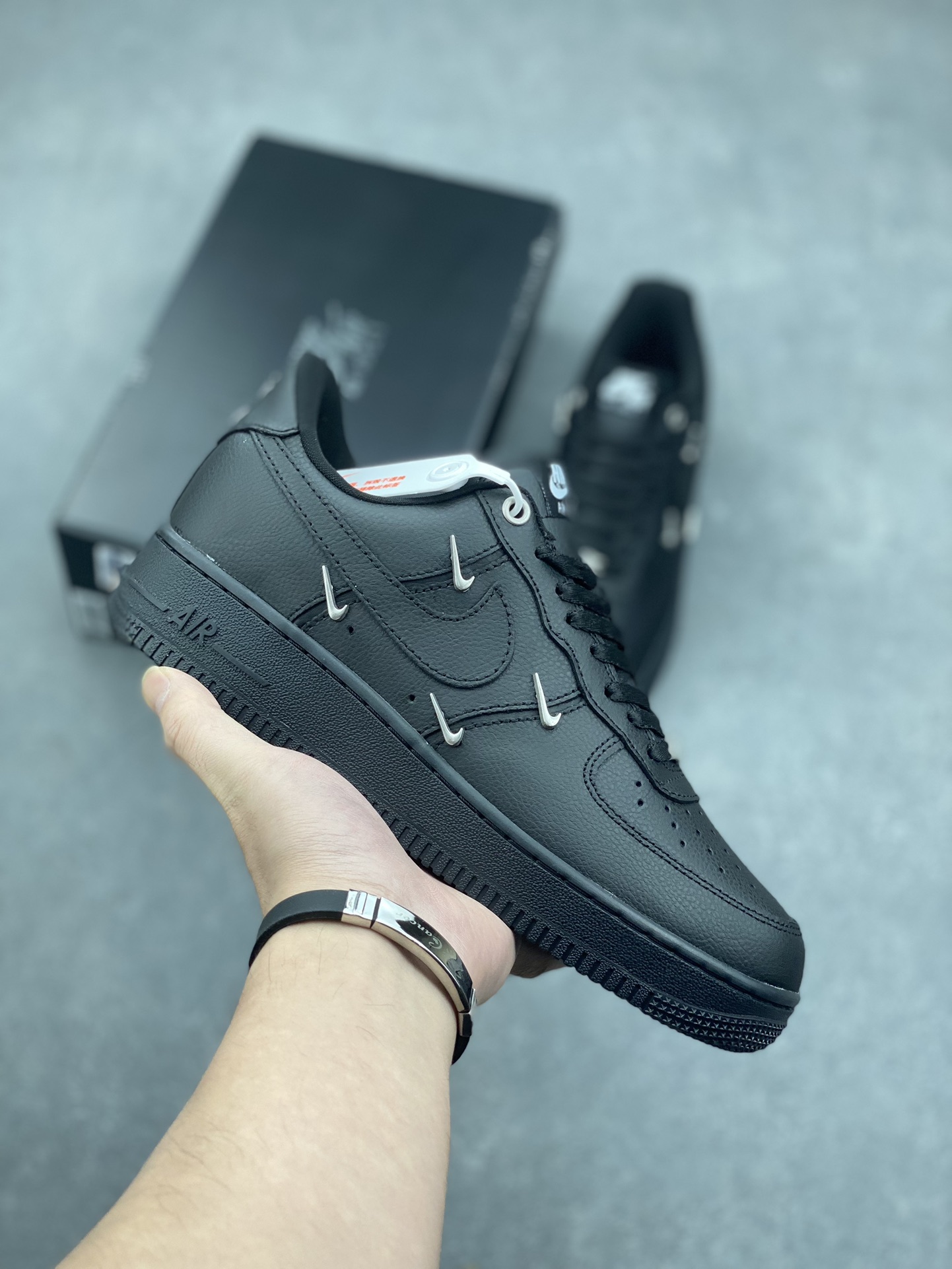 Nike Air Force 1'07 Black Casual Sneakers - Iconic Style & Comfort 2 i1728597760 2608 6