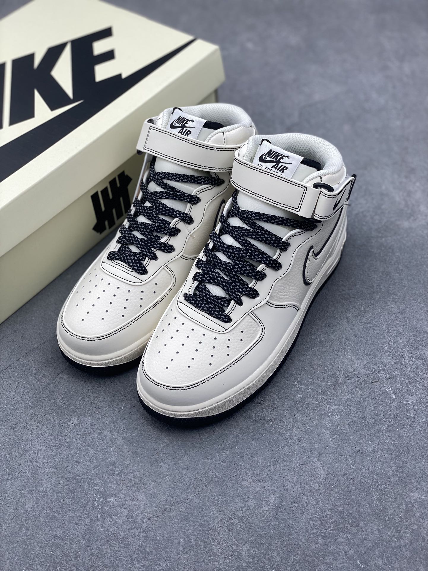 Underfented x Nike Air Force 1 Mid '07 Limited Edition Sneakers 9 i1728671142 3413 2