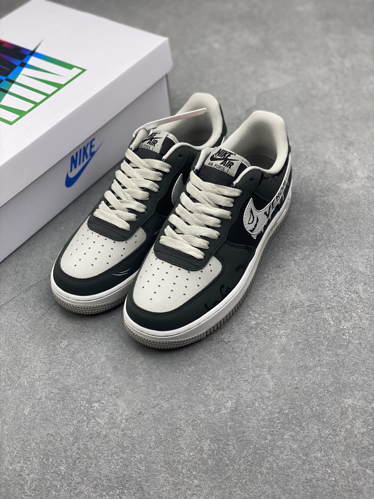 Nike Air Force 1 Low Venom II: Marvel Series Casual Sneakers 9 i1728762202 435 4