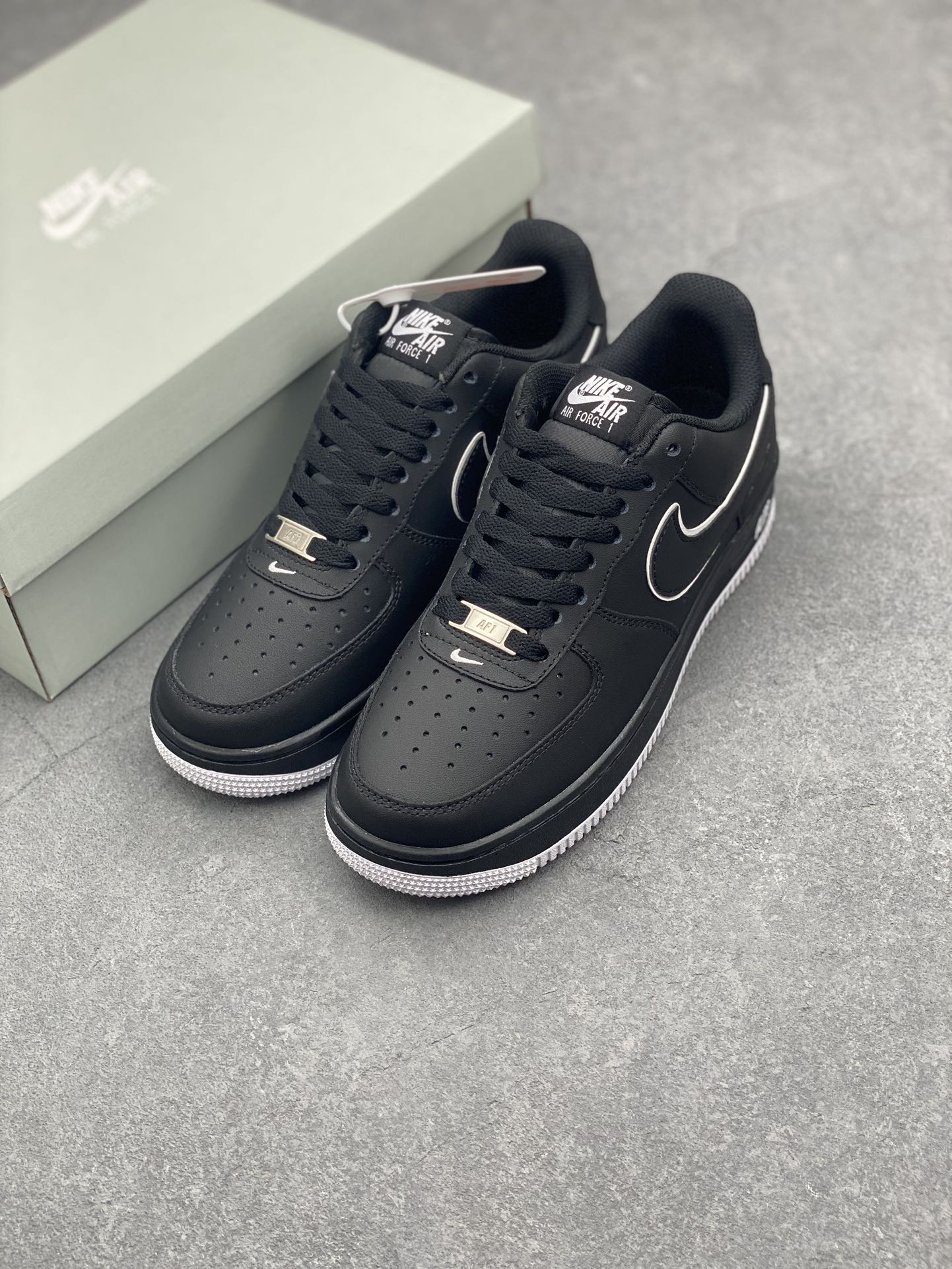 Nike Air Force 1 '07 Low Black/White Overlay Swoosh - Classic Sneakers 9 i1728762702 7880 6