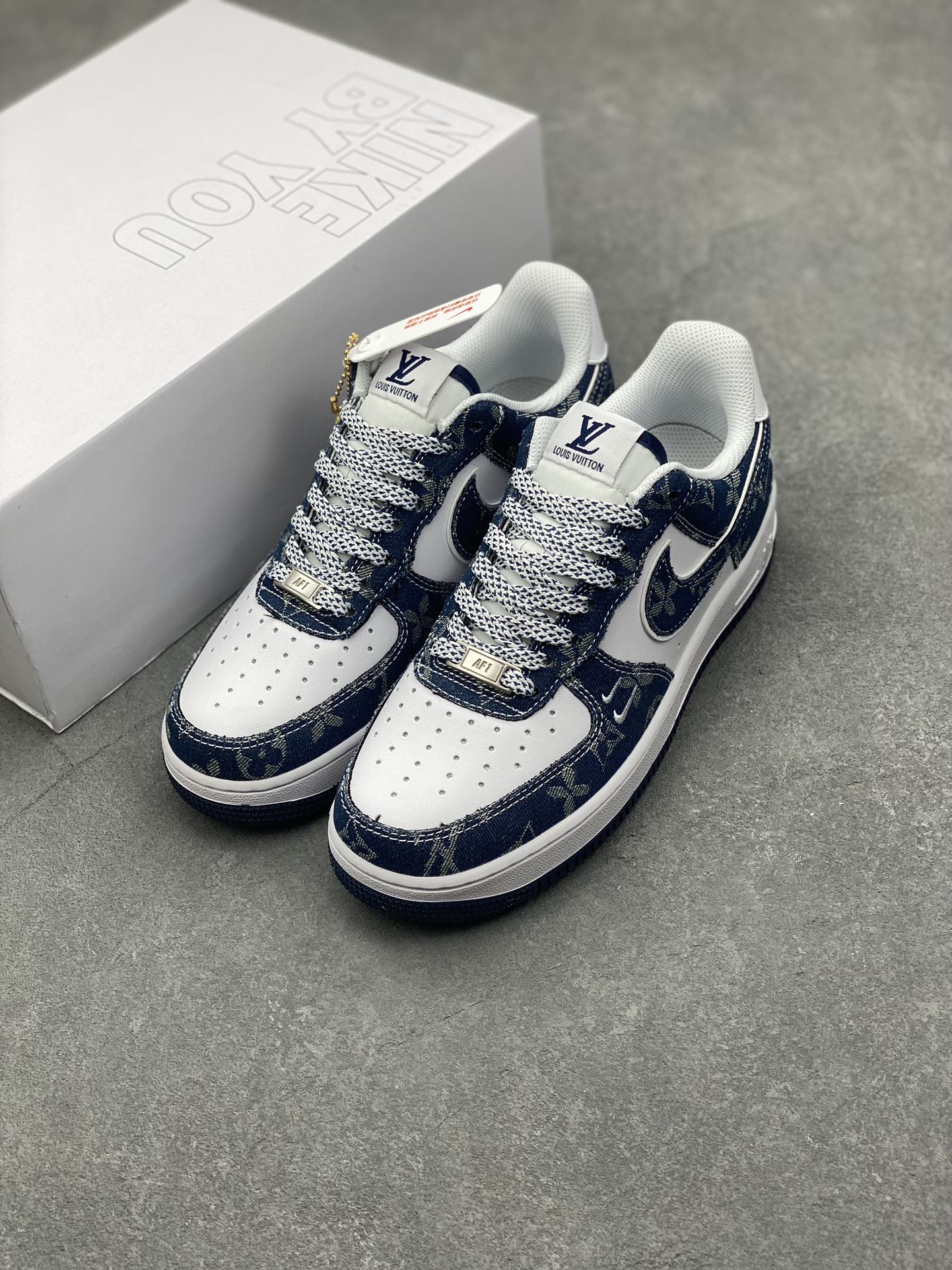 Nike Air Force 1 '07 Low Custom Louis Vuitton Casual Sneakers 9 i1729103801 7082 8