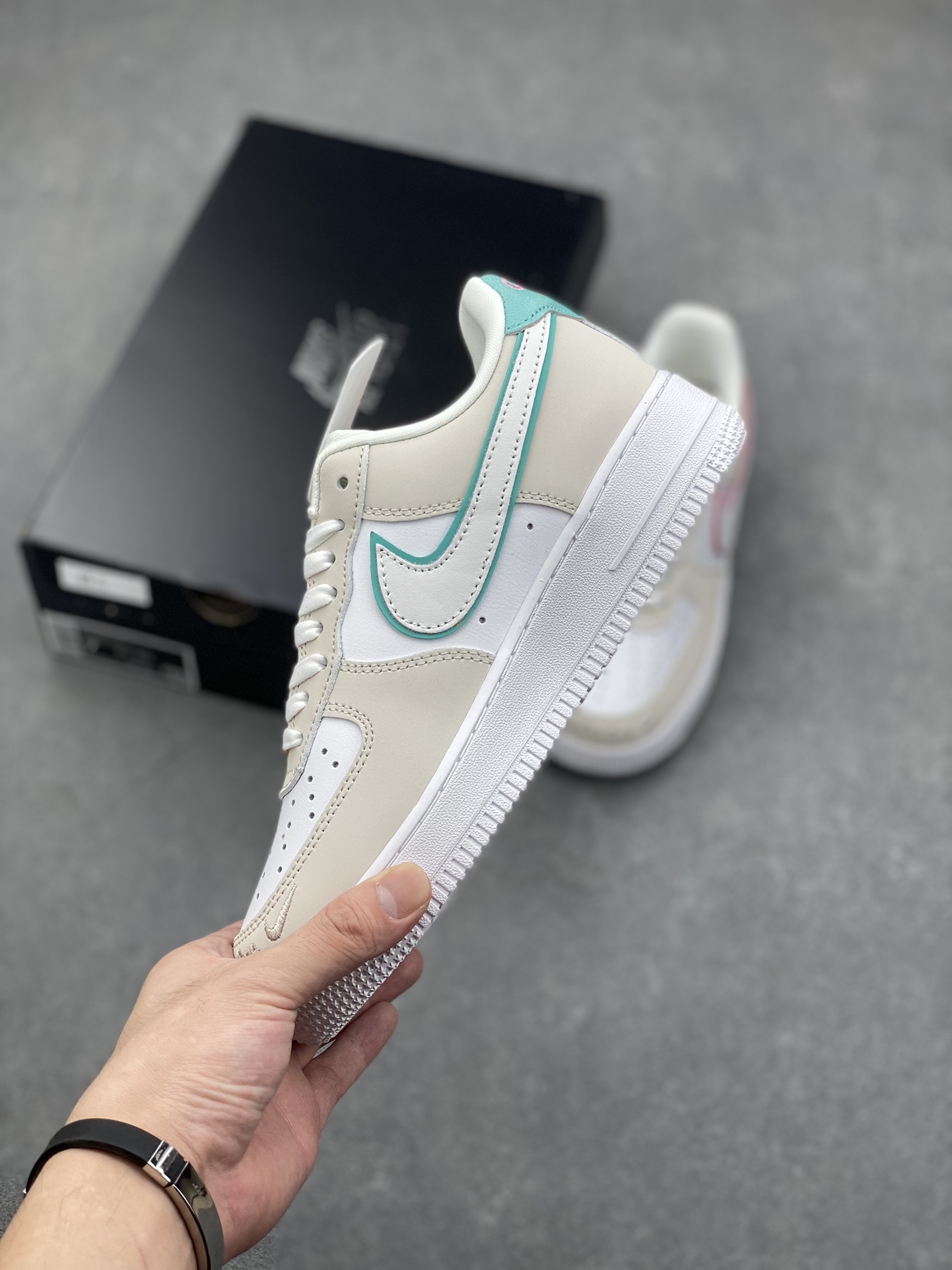 Nike Air Force 1 '07 Low Olympic White Pink Sneakers HM3694-011 4 i1729268142 2385 5