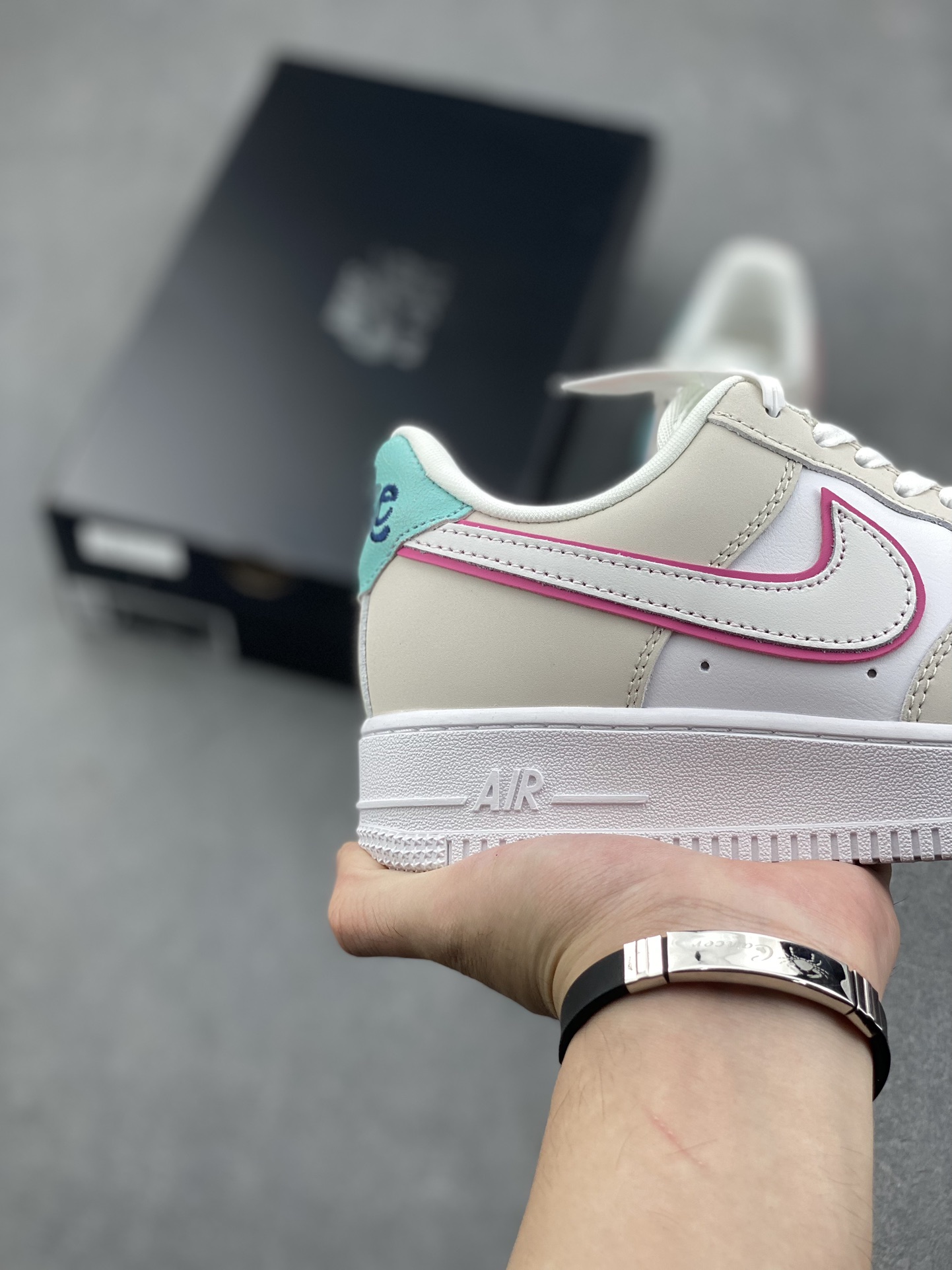Nike Air Force 1 '07 Low Olympic White Pink Sneakers HM3694-011 6 i1729268142 5318 3