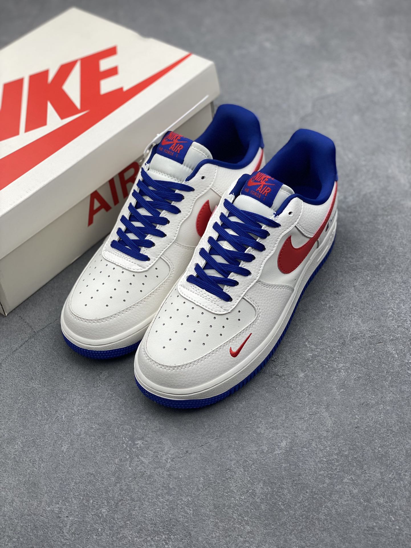 Nike Air Force 1 '07 Low White/Red/Blue Men's Sneakers, Limited Edition 9 i1729268530 1739 4