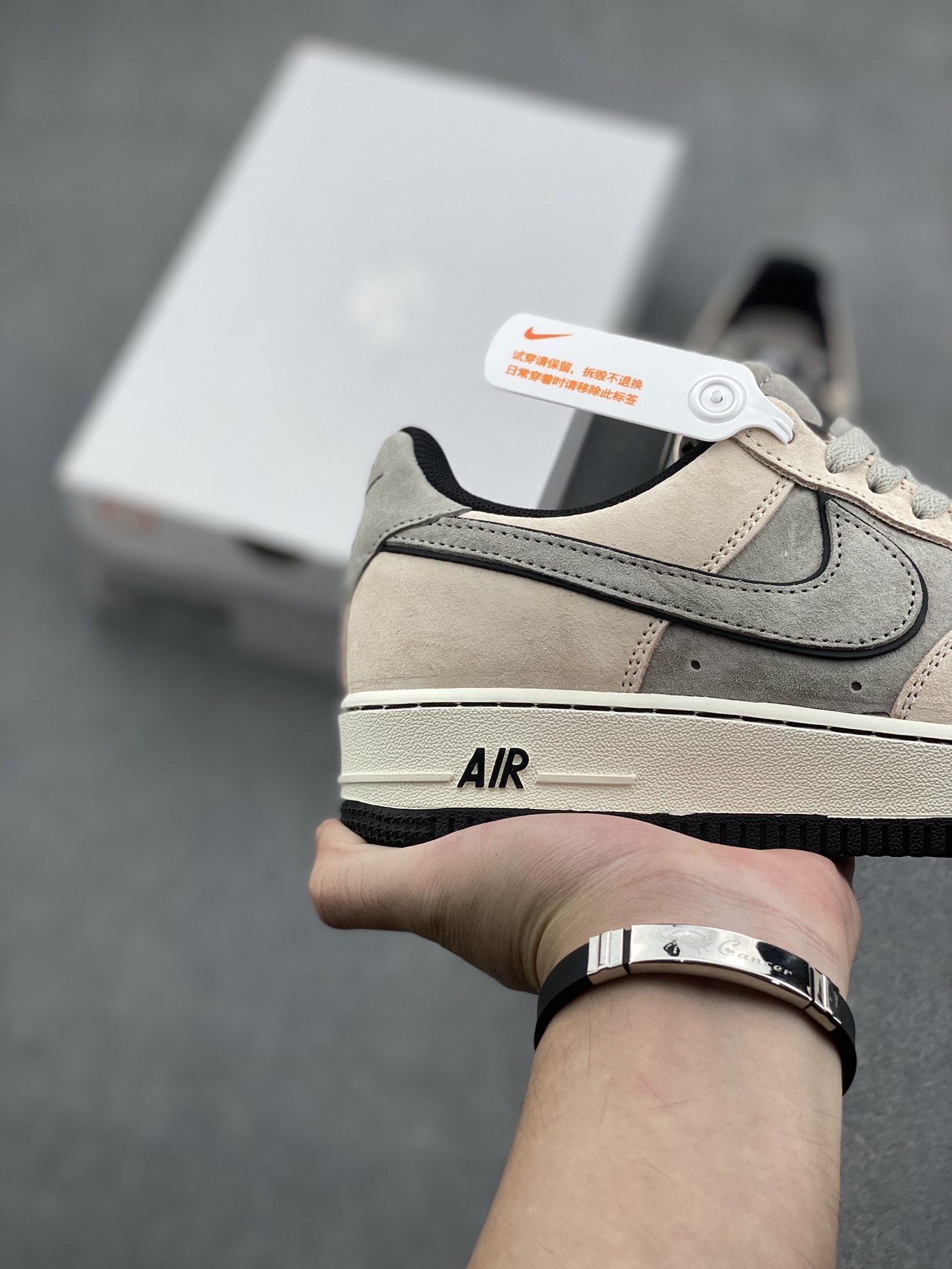 Nike Air Force 1 Low Otomo Katsuhiro Edition - Premium Comfort & Style 6 i1729353815 3797 2