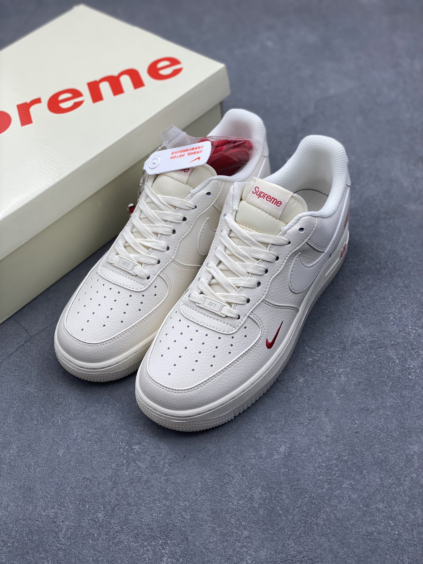 Nike Air Force 1 '07 Low Supreme Collab Sneakers - Cream White 9 i1729354070 1250 5