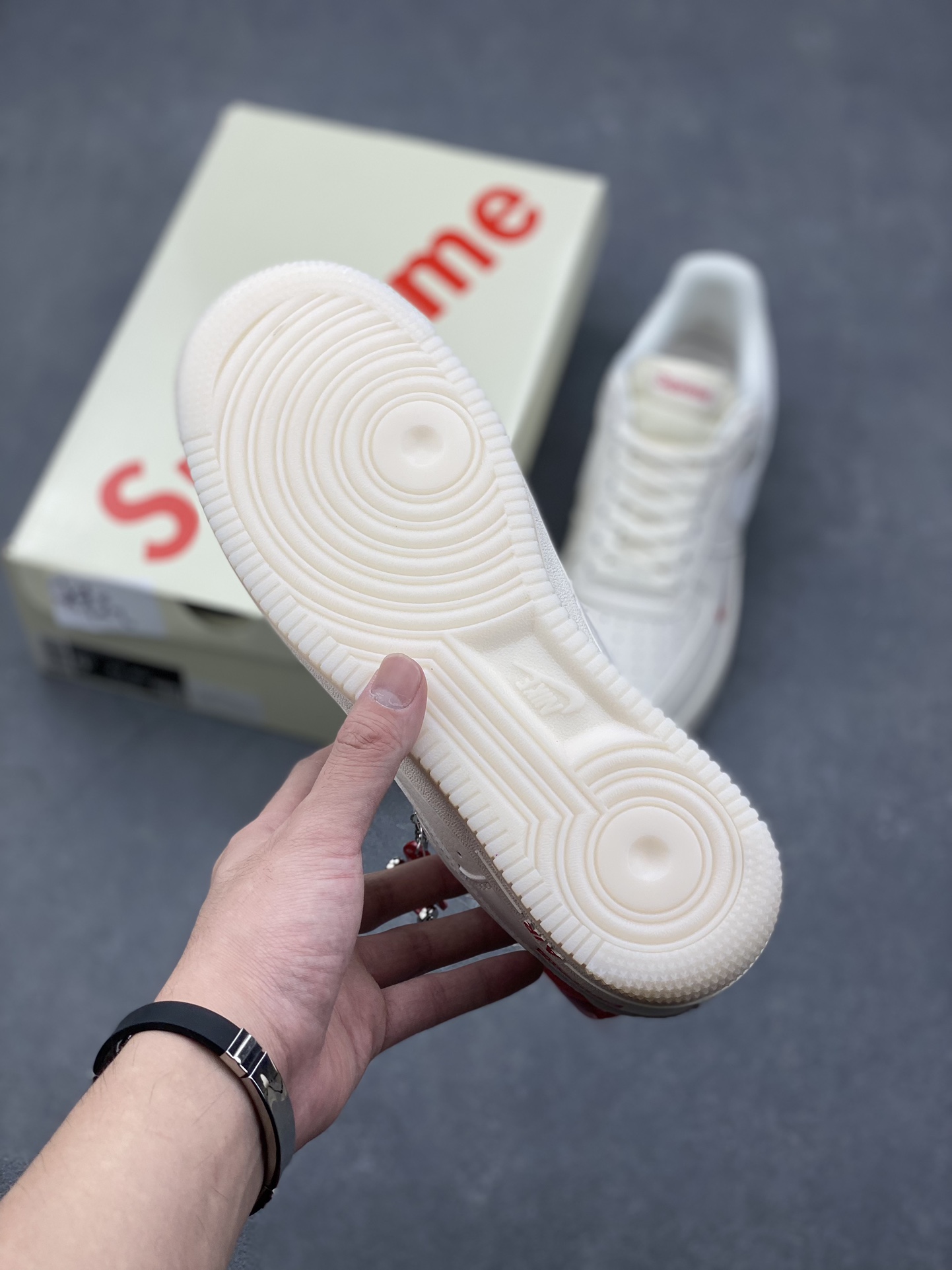 Nike Air Force 1 '07 Low Supreme Collab Sneakers - Cream White 7 i1729354070 80 2