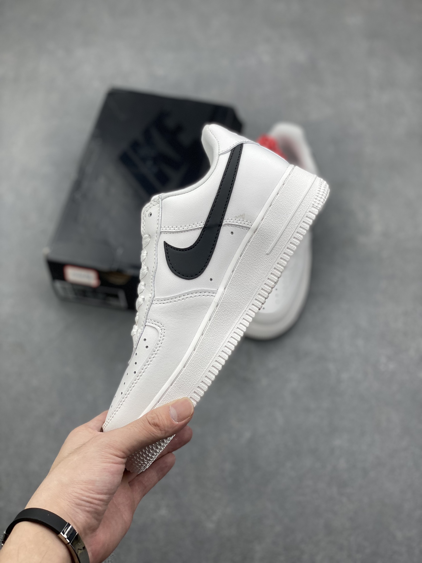 Nike Air Force 1 Low Supreme White Sneakers CU9225-100 Limited Edition 4 i1729630055 1773 5