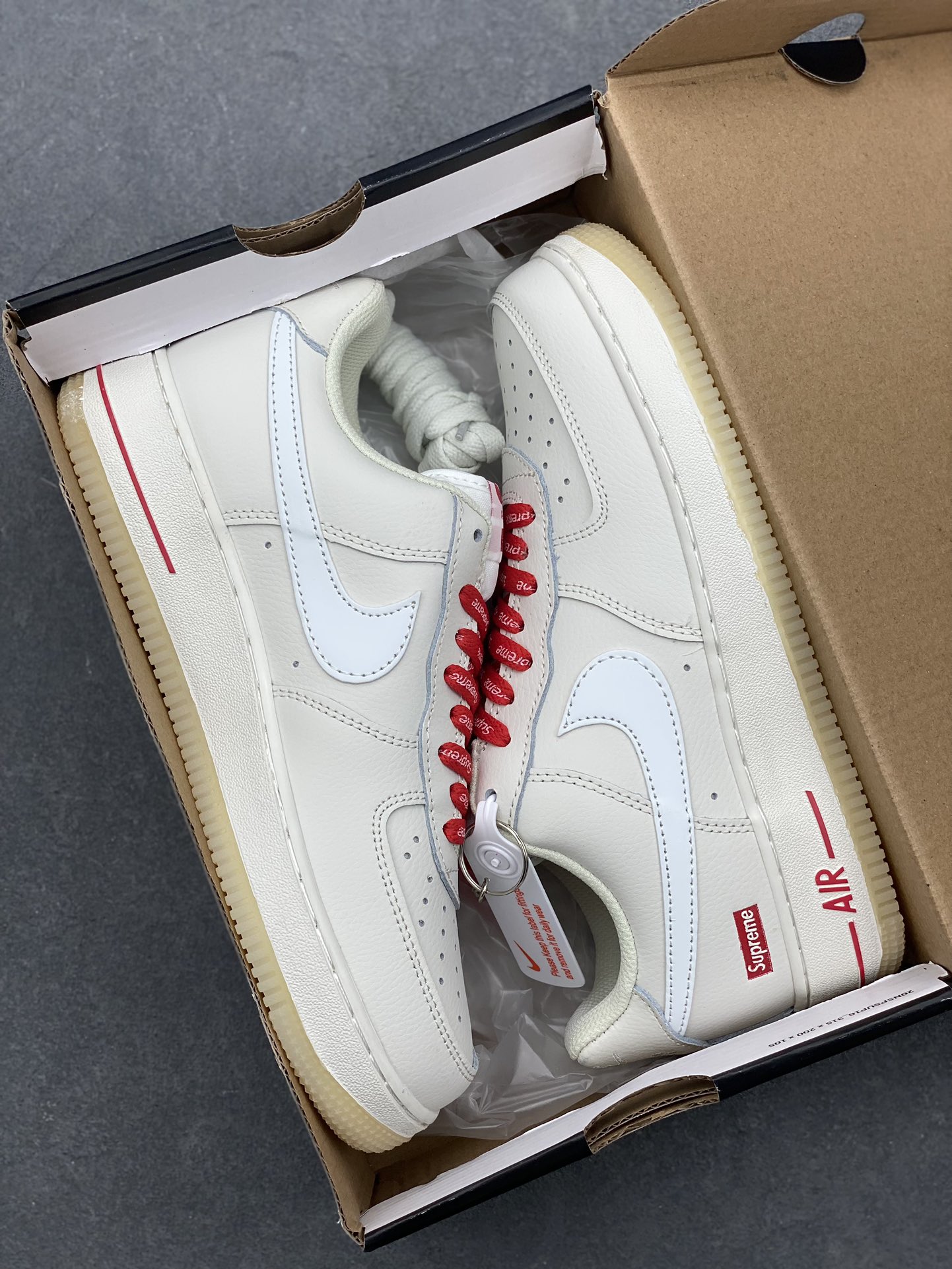 Nike Air Force 1 Low Supreme White/Red, Custom Leather, Full-Length Air Cushion 10 i1729630104 193 2