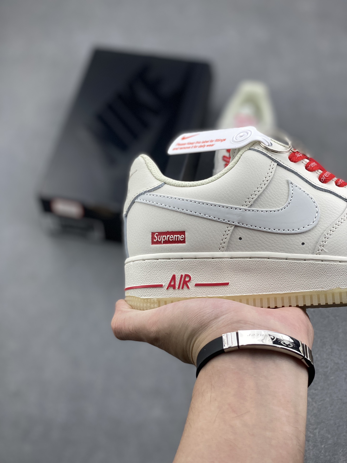 Nike Air Force 1 Low Supreme White/Red, Custom Leather, Full-Length Air Cushion 6 i1729630104 4537 6