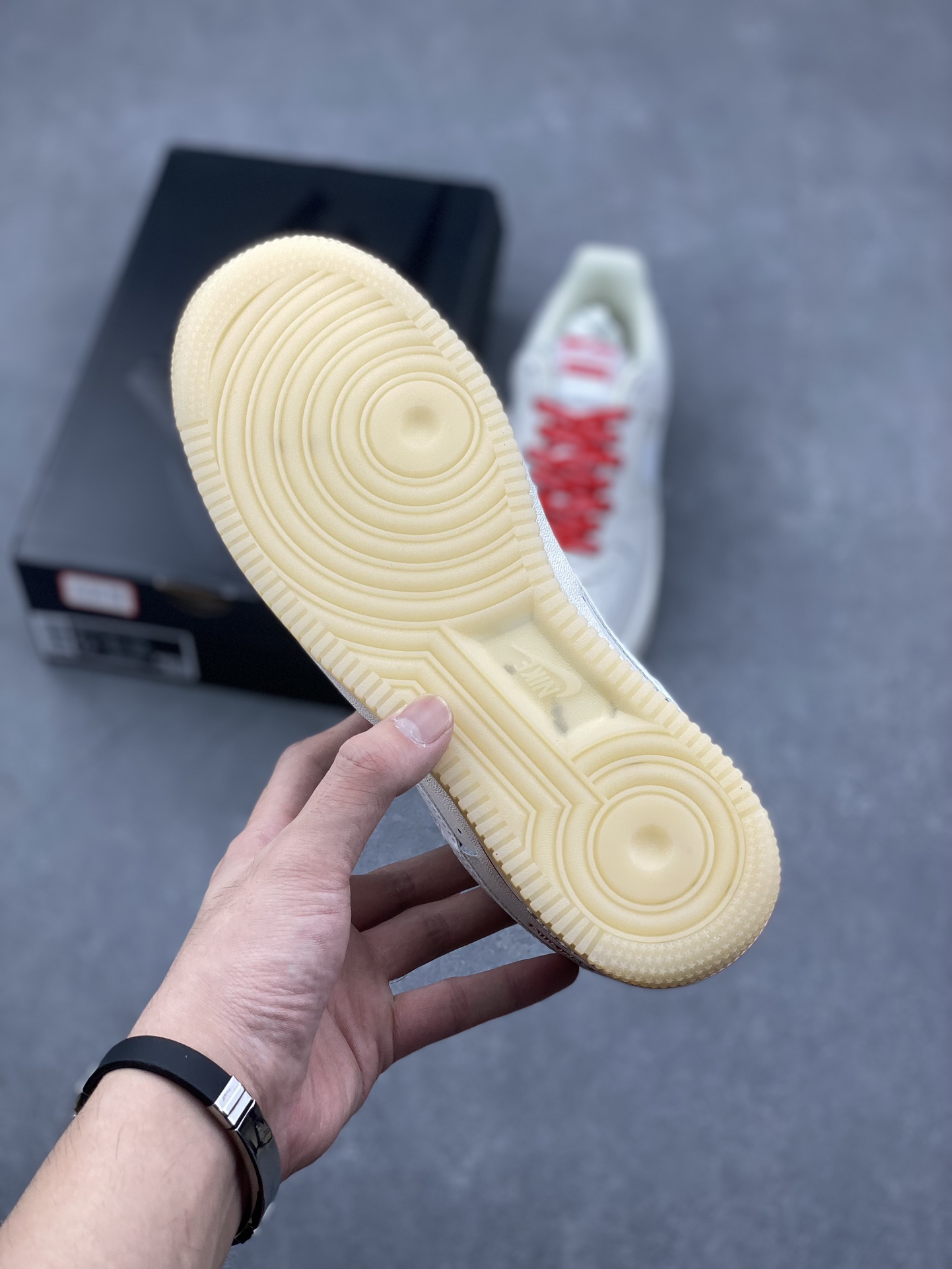 Nike Air Force 1 Low Supreme White/Red, Custom Leather, Full-Length Air Cushion 7 i1729630104 459 5