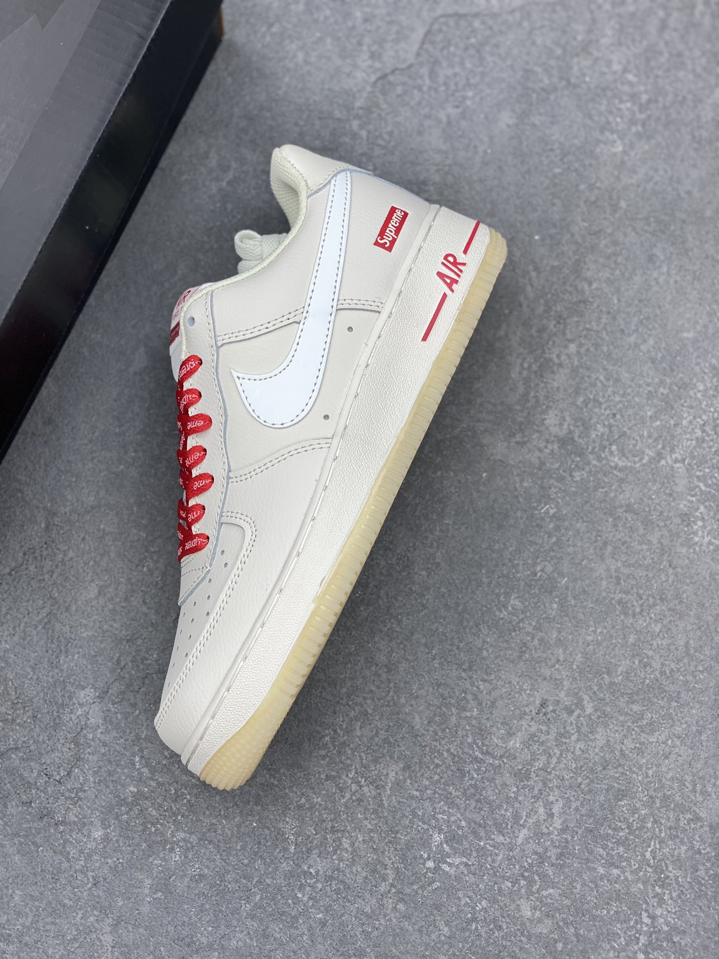 Nike Air Force 1 Low Supreme White/Red, Custom Leather, Full-Length Air Cushion 8 i1729630104 8165 4