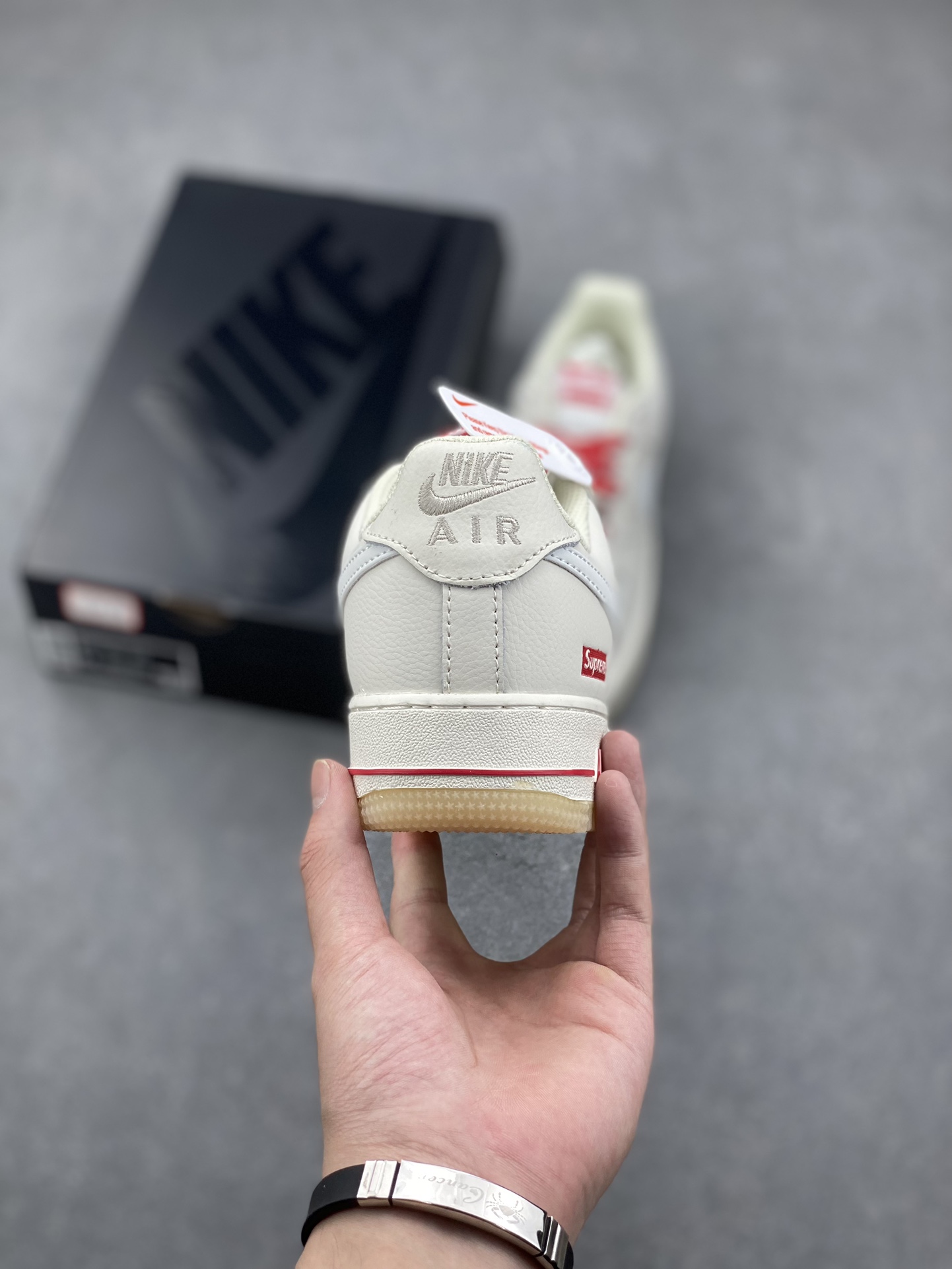 Nike Air Force 1 Low Supreme White/Red, Custom Leather, Full-Length Air Cushion 5 i1729630104 902 3