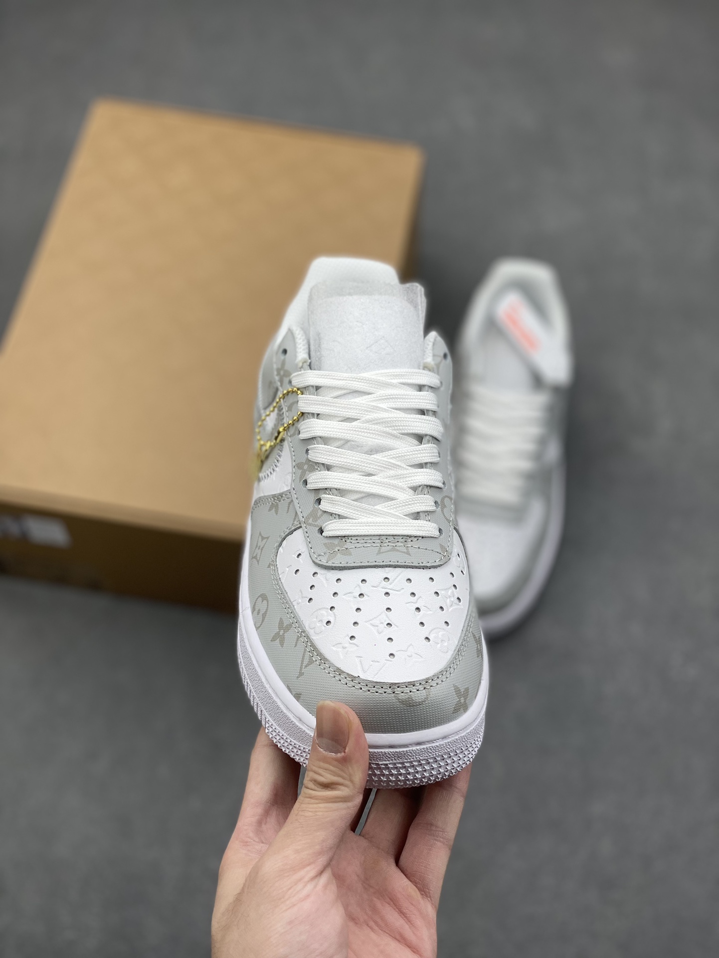 Nike Air Force 1 x Louis Vuitton Grey White Sneakers Original Quality 3 i1729872283 5829 0