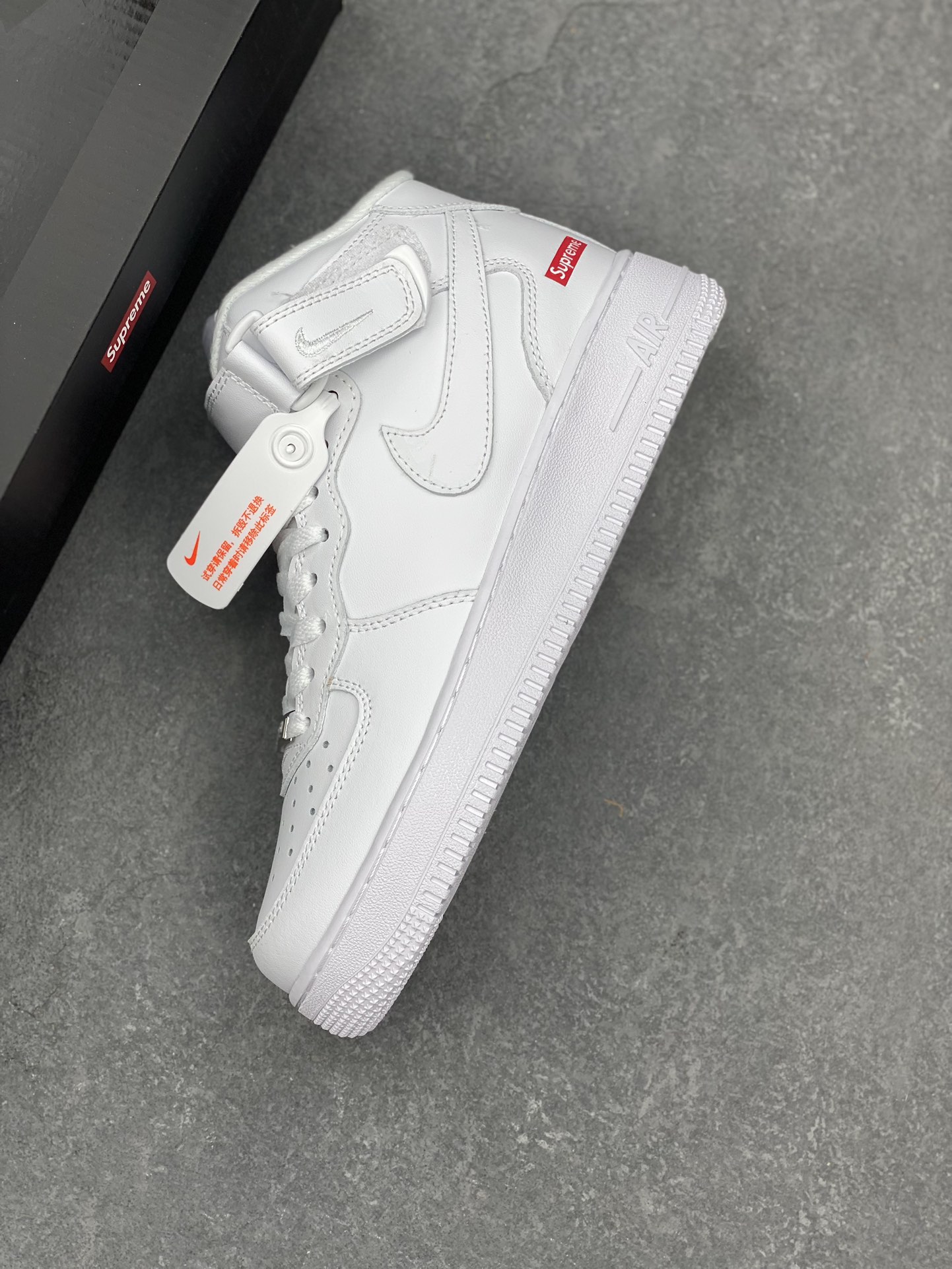 Nike x Supreme Air Force 1 Mid White Sneaker - Versatile & Stylish Shoe 8 i1730317012 988 3