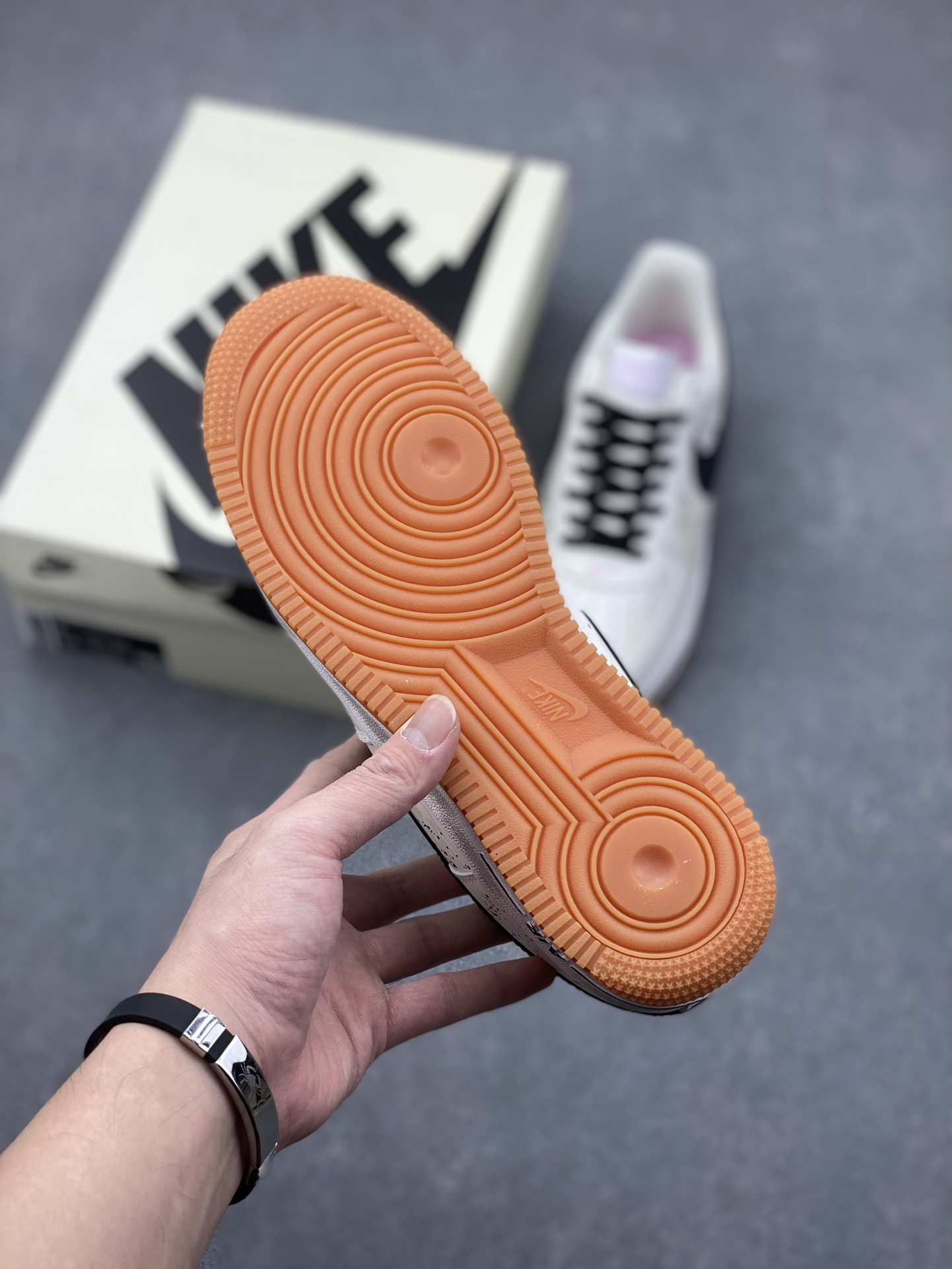 Nike Air Force 1 Low Retro Sneakers DM0576-101 Limited Edition 7 i1730317209 1427 5
