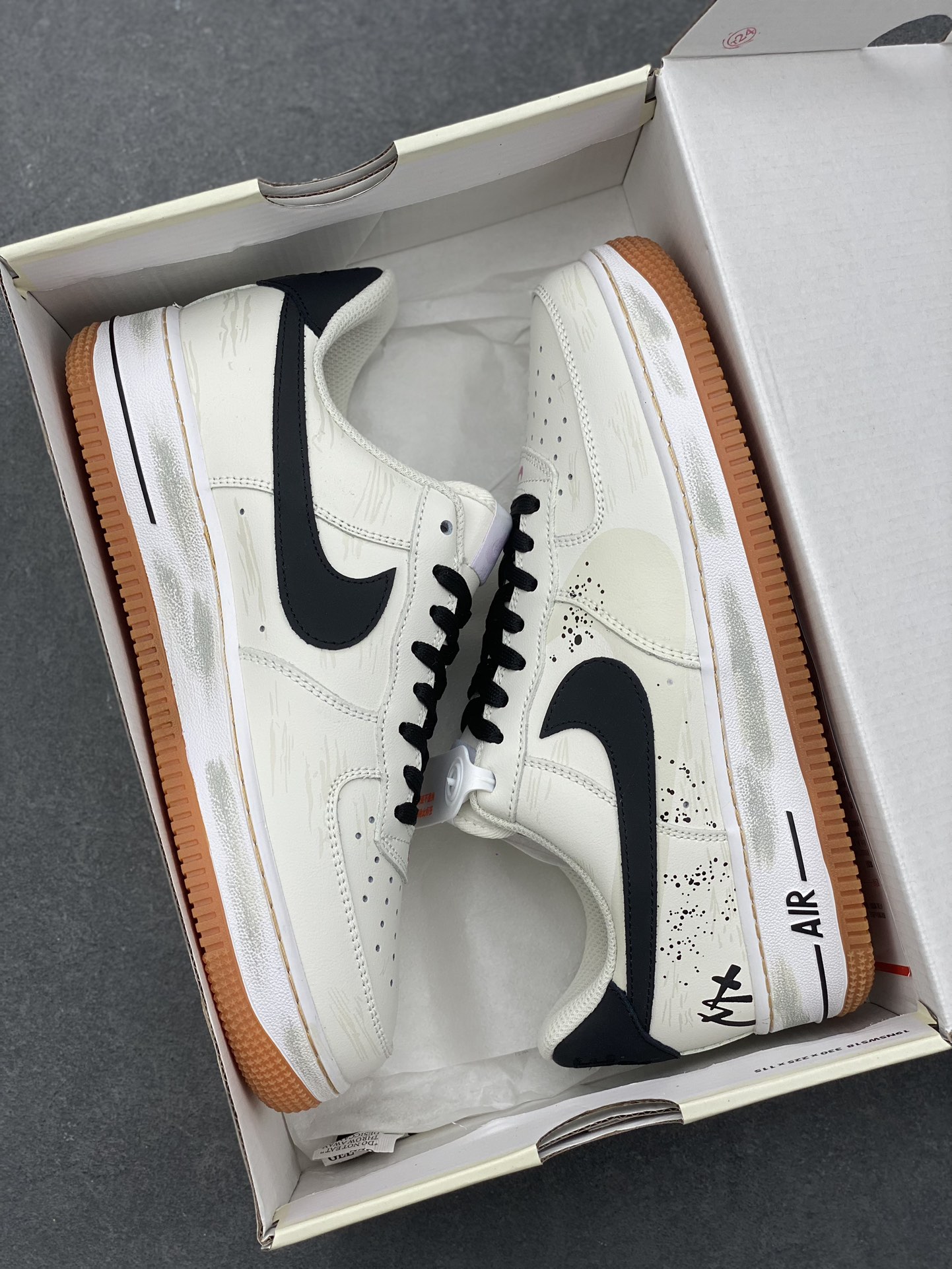 Nike Air Force 1 Low Retro Sneakers DM0576-101 Limited Edition 10 i1730317209 234 2